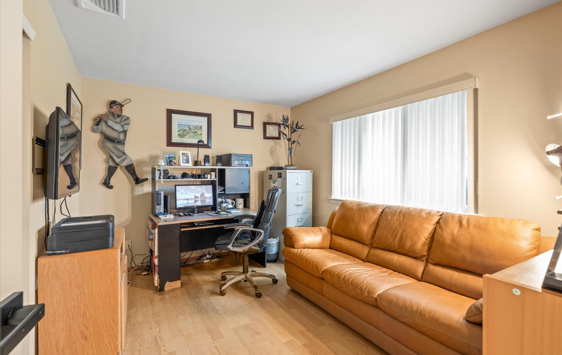 Single Family Oak Meadow  Suffolk County, NY 11725, MLS-874325-26