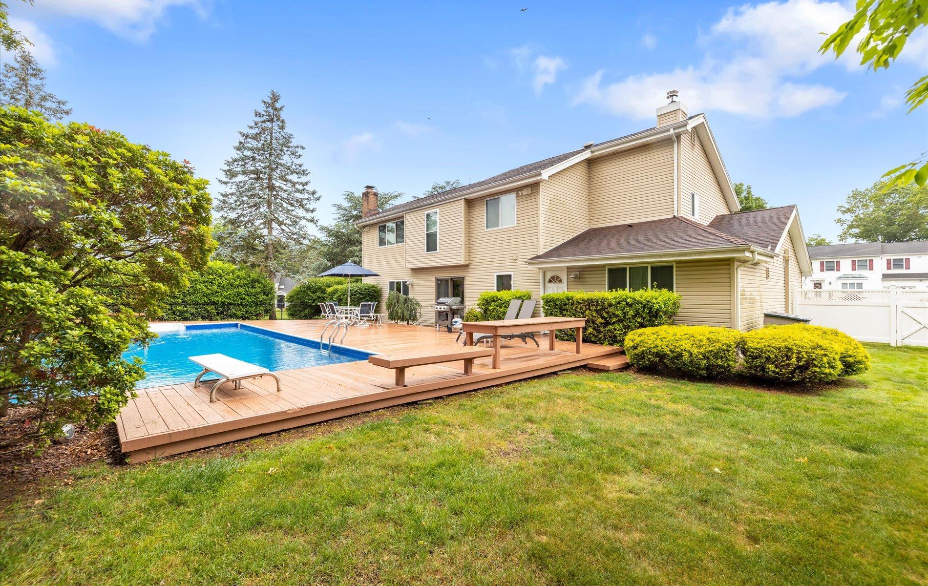 Single Family Oak Meadow  Suffolk County, NY 11725, MLS-874325-41