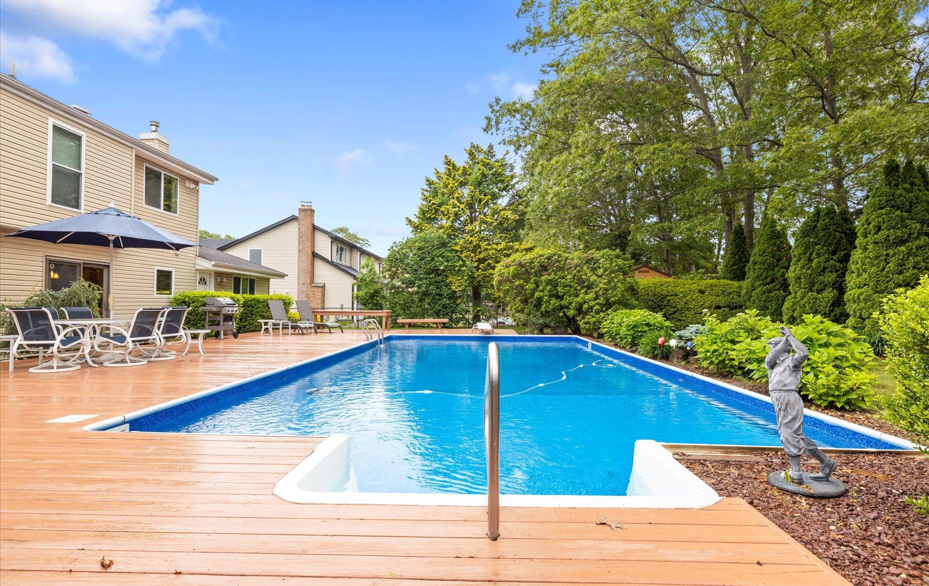 Single Family Oak Meadow  Suffolk County, NY 11725, MLS-874325-43