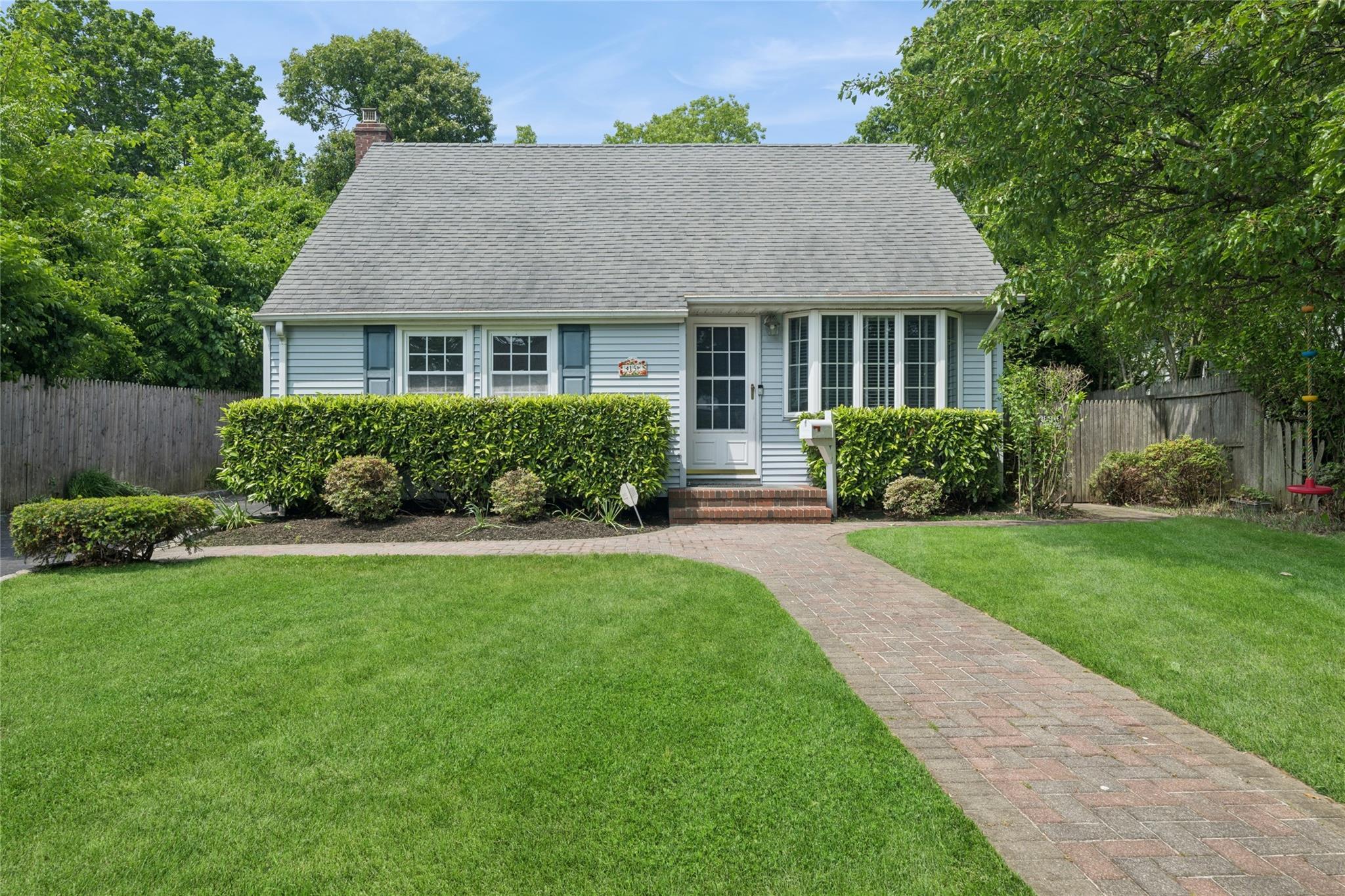 Single Family Hemlock  Suffolk County, NY 11751, MLS-874328-2