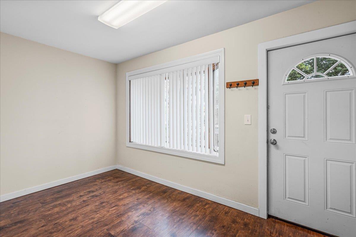 Single Family Grand  Queens, NY 11378, MLS-874353-5