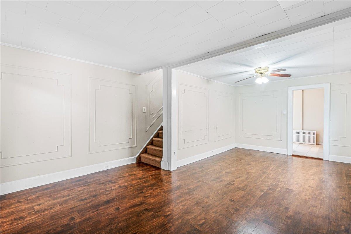 Single Family Grand  Queens, NY 11378, MLS-874353-7