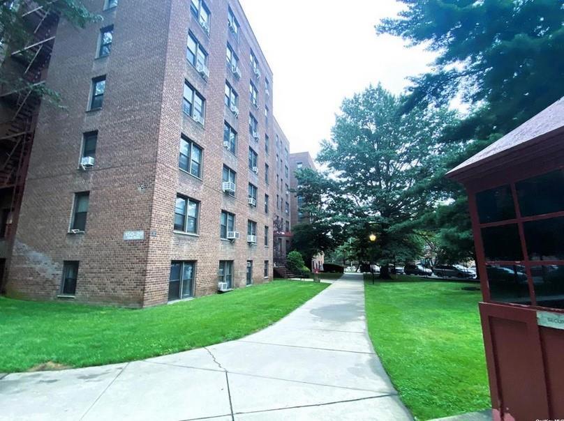 Coop 72  Queens, NY 11367, MLS-874354-17