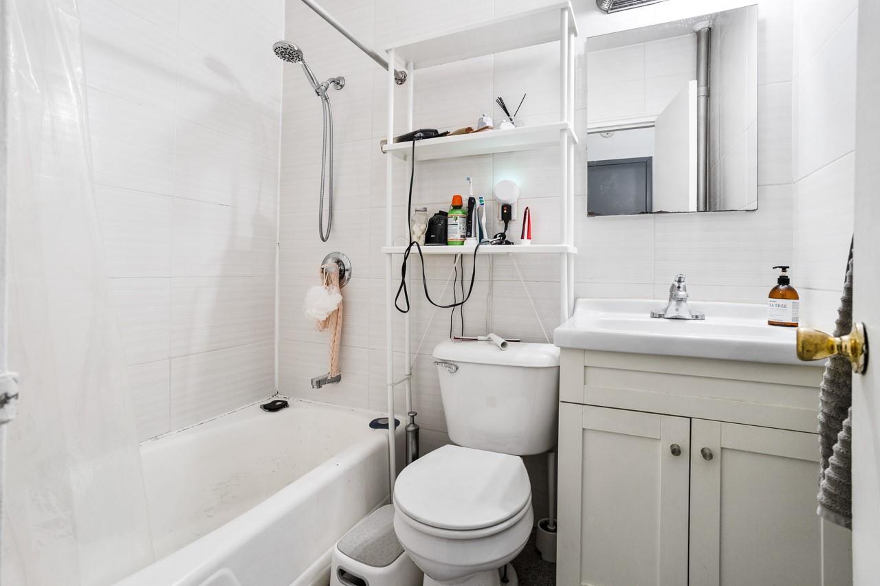 Single Family East 40 Street  Manhattan, NY 10016, MLS-874436-5