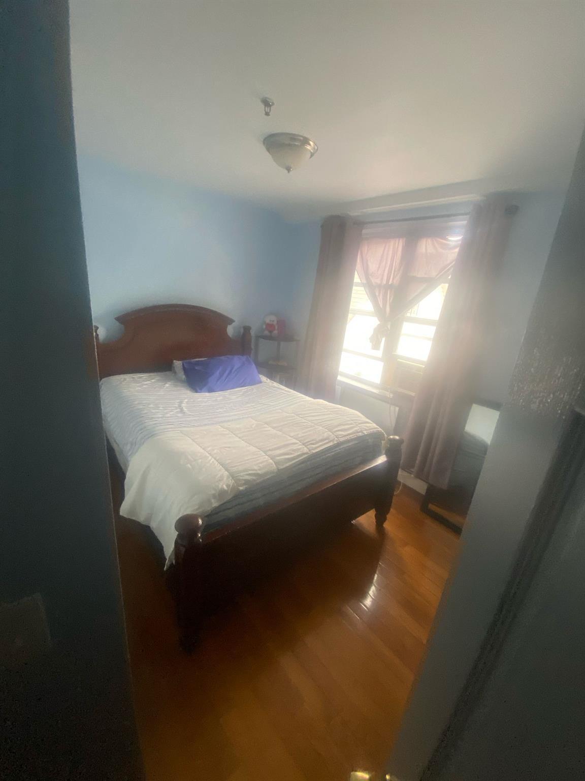Single Family Rosedale  Bronx, NY 10460, MLS-874448-13