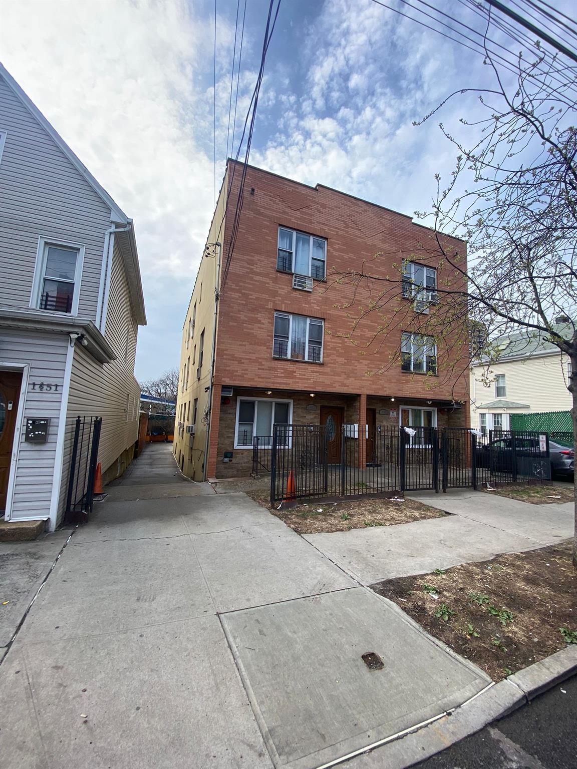 Single Family Rosedale  Bronx, NY 10460, MLS-874448-2