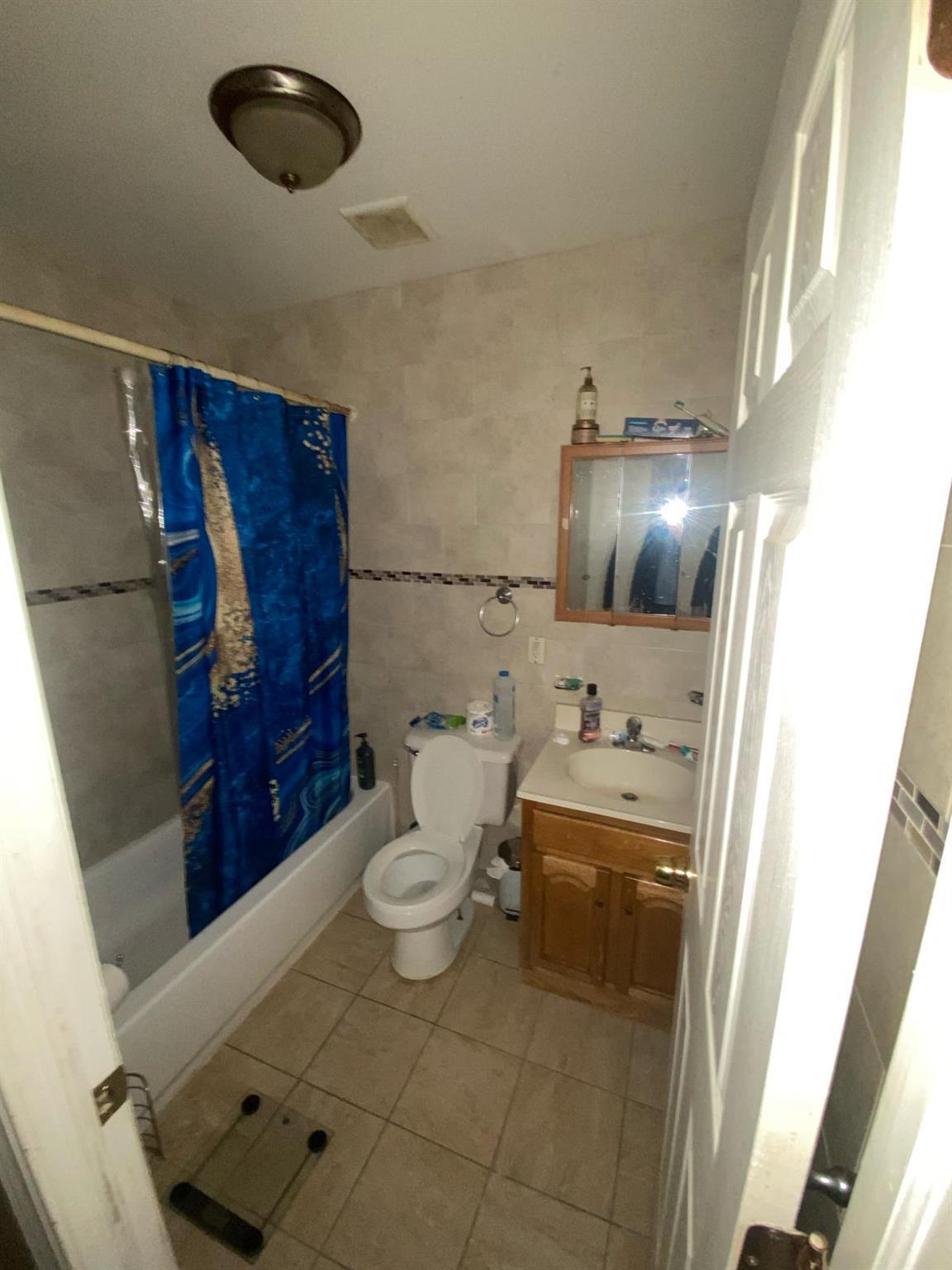 Single Family Rosedale  Bronx, NY 10460, MLS-874448-21