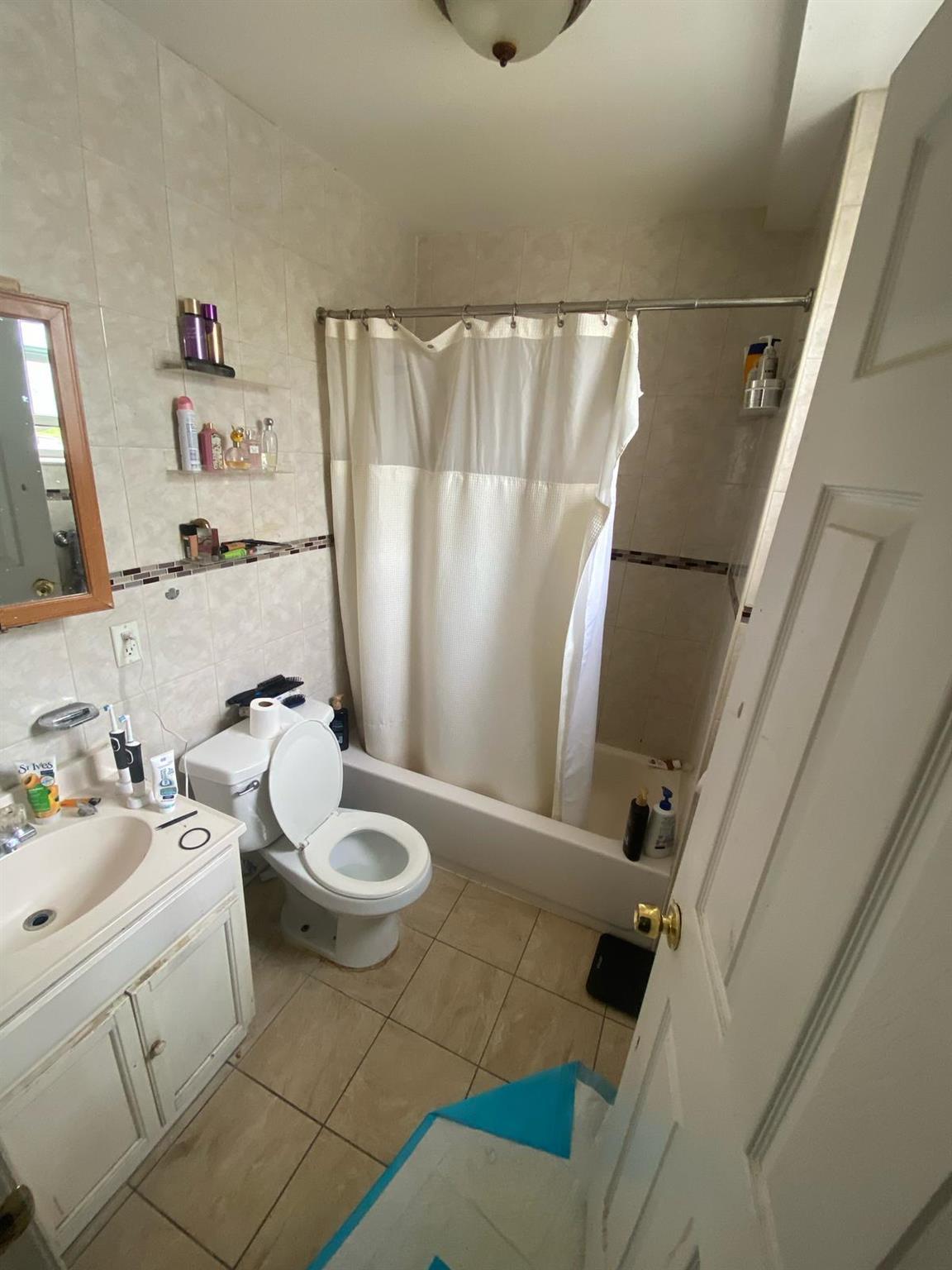 Single Family Rosedale  Bronx, NY 10460, MLS-874448-22