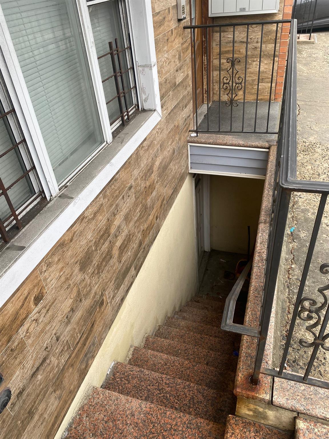 Single Family Rosedale  Bronx, NY 10460, MLS-874448-4