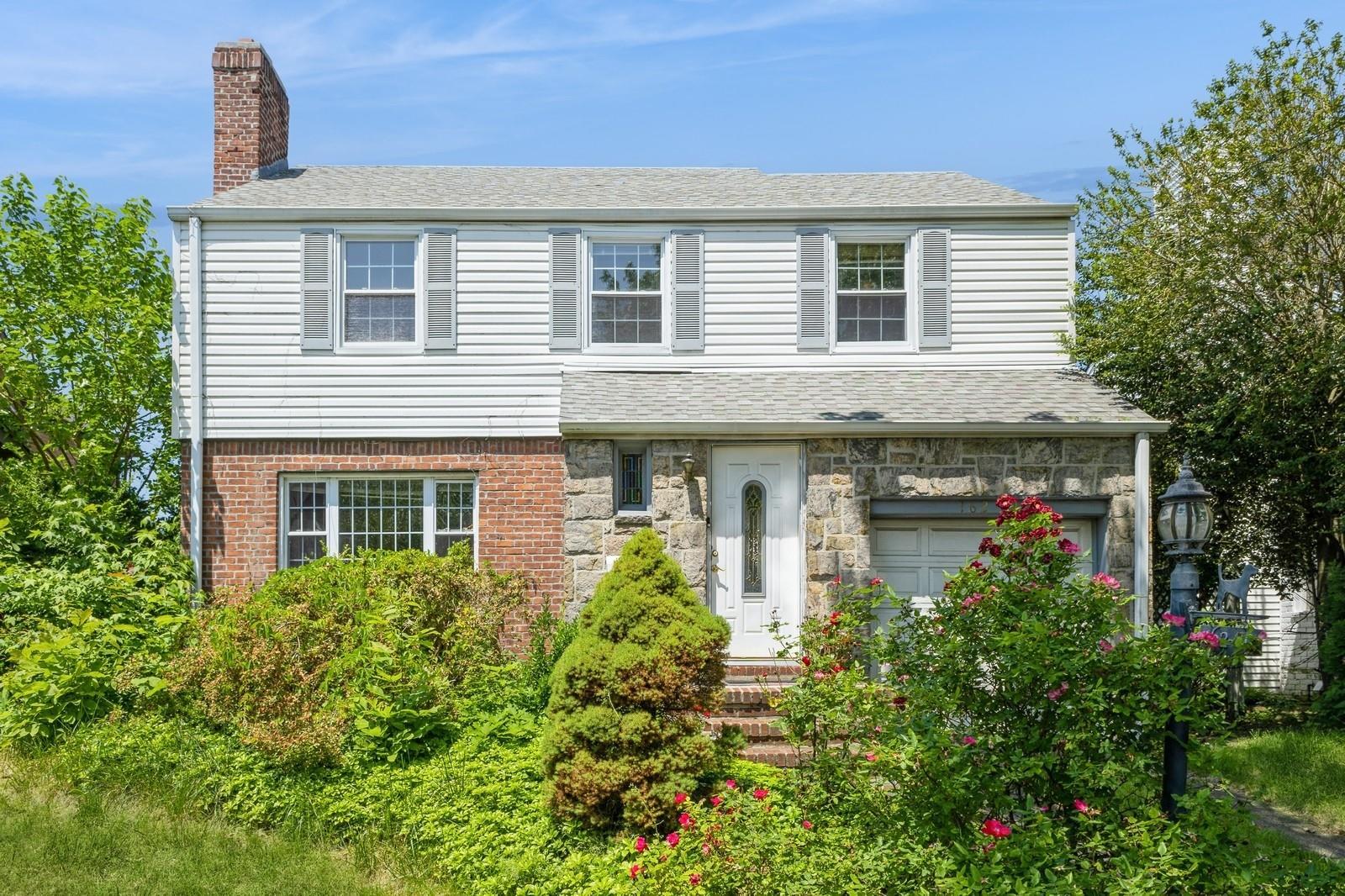 Single Family 13th Ave  Queens, NY 11357, MLS-874455-2