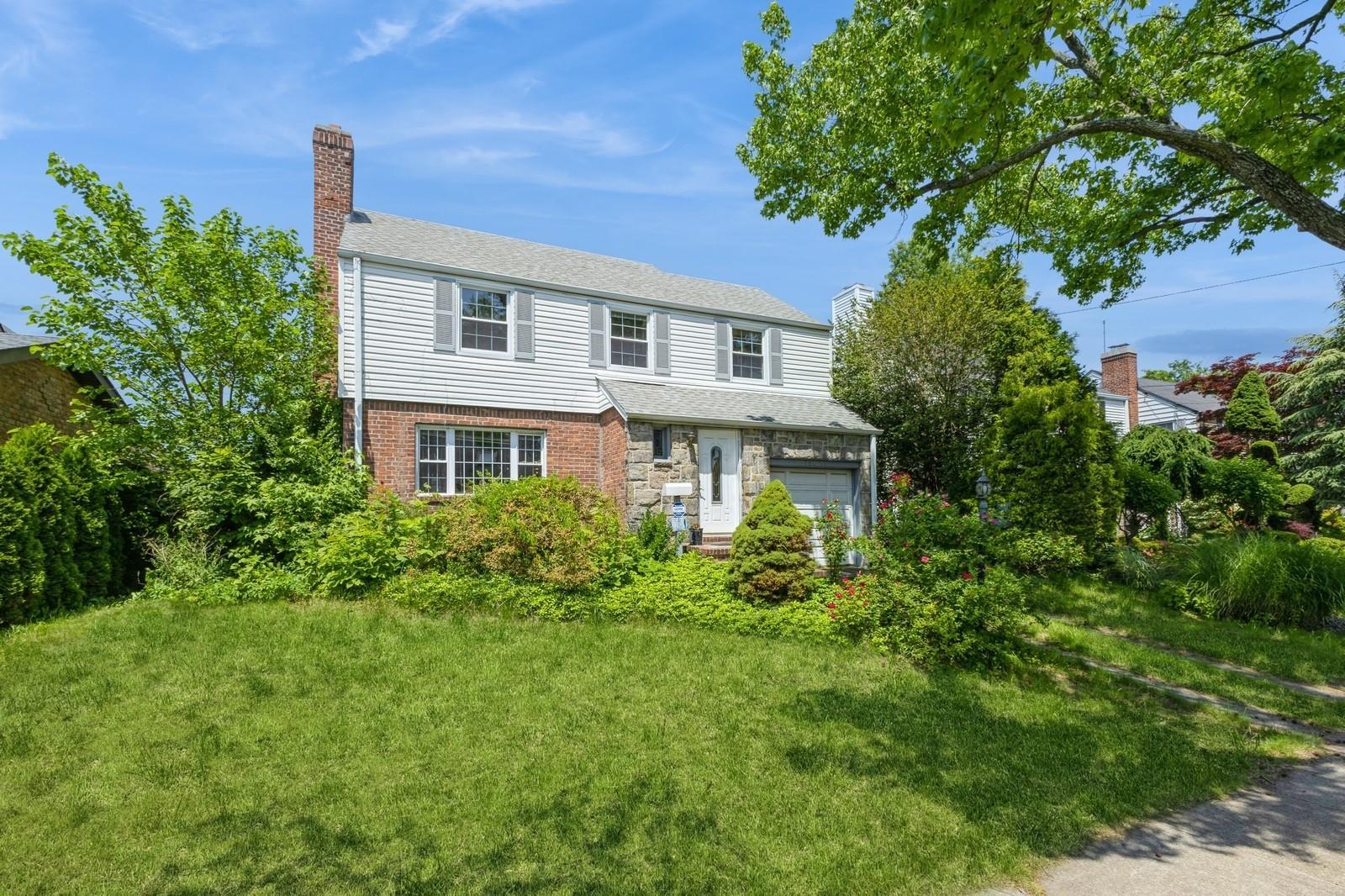Single Family 13th Ave  Queens, NY 11357, MLS-874455-3
