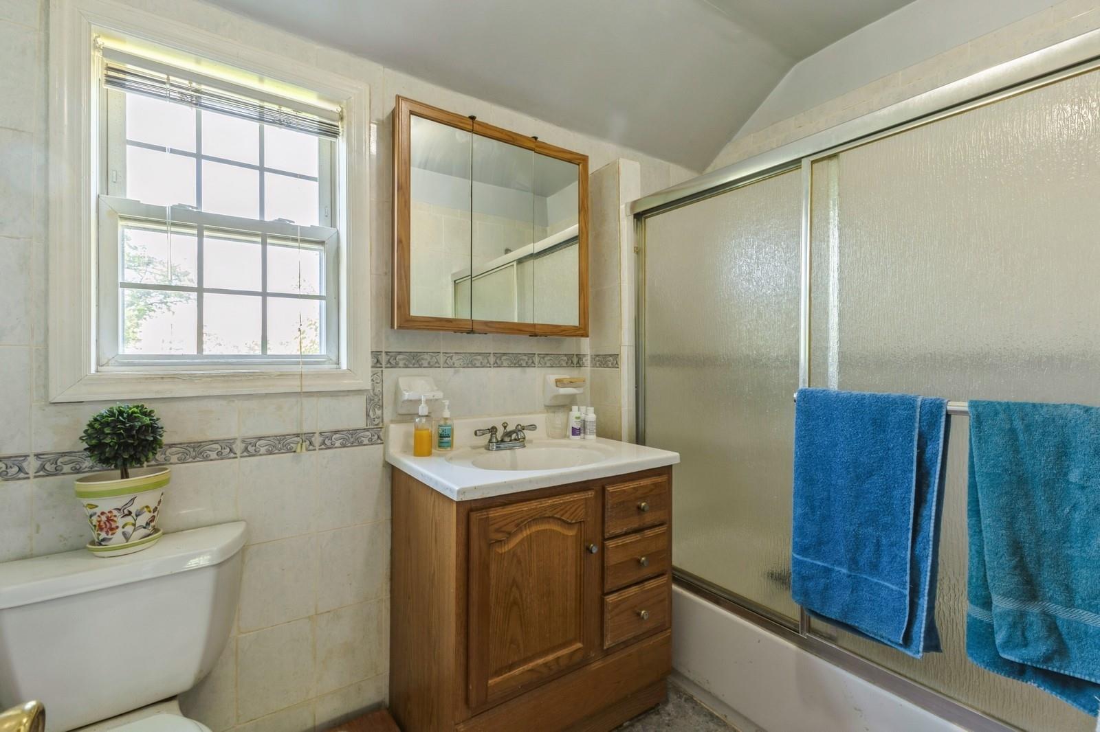 Single Family 13th Ave  Queens, NY 11357, MLS-874455-30