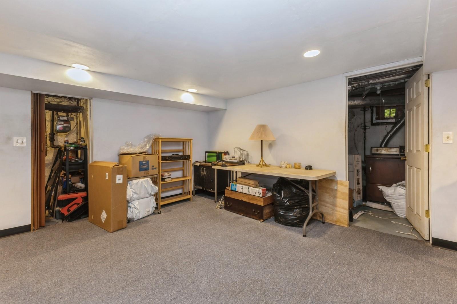 Single Family 13th Ave  Queens, NY 11357, MLS-874455-37