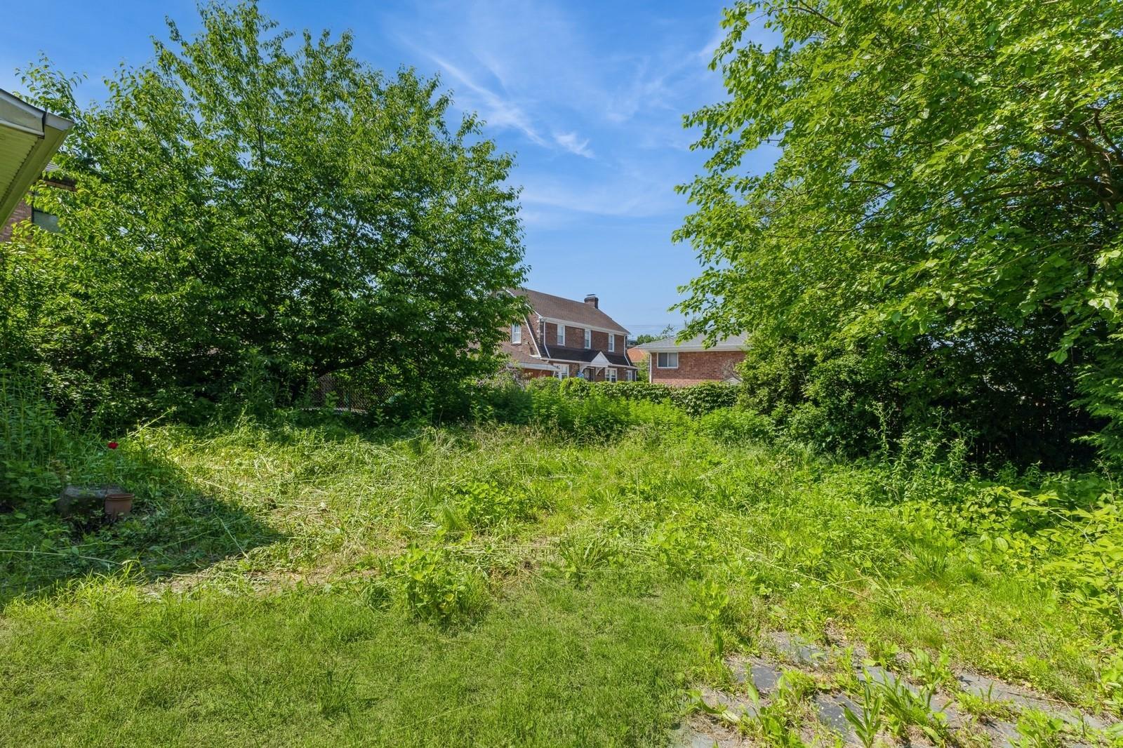 Single Family 13th Ave  Queens, NY 11357, MLS-874455-7