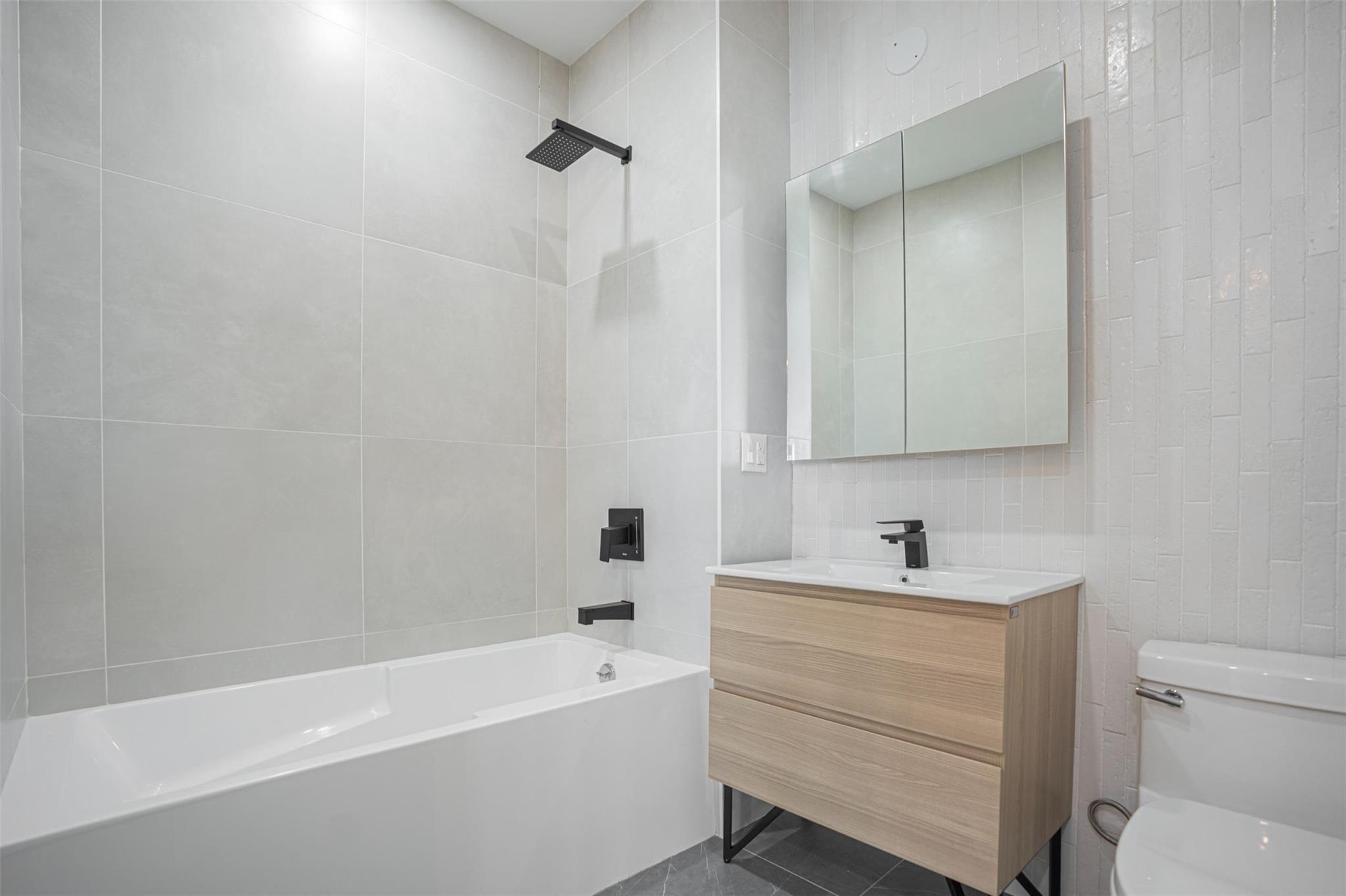 Condo Myrtle Avenue  Brooklyn, NY 11206, MLS-874490-3