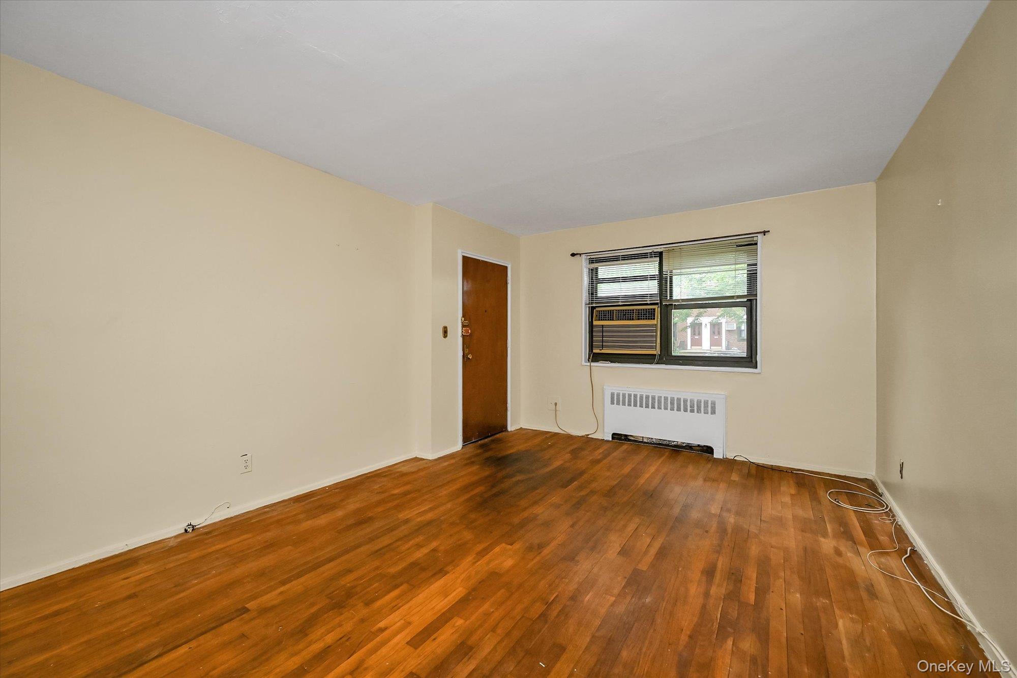 Coop 160th  Queens, NY 11357, MLS-874503-3