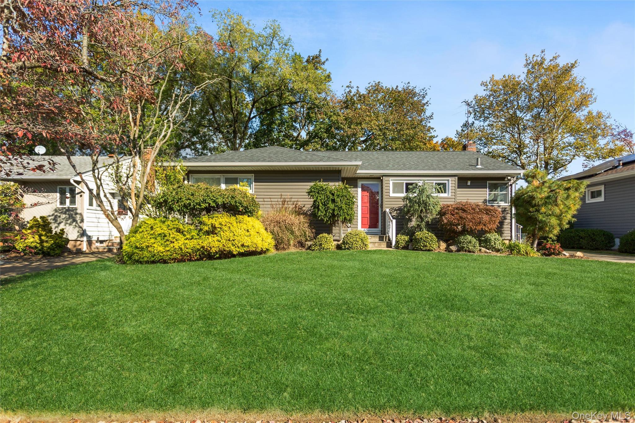 Single Family Cedar Nassau County, NY 11554, MLS-874504-2