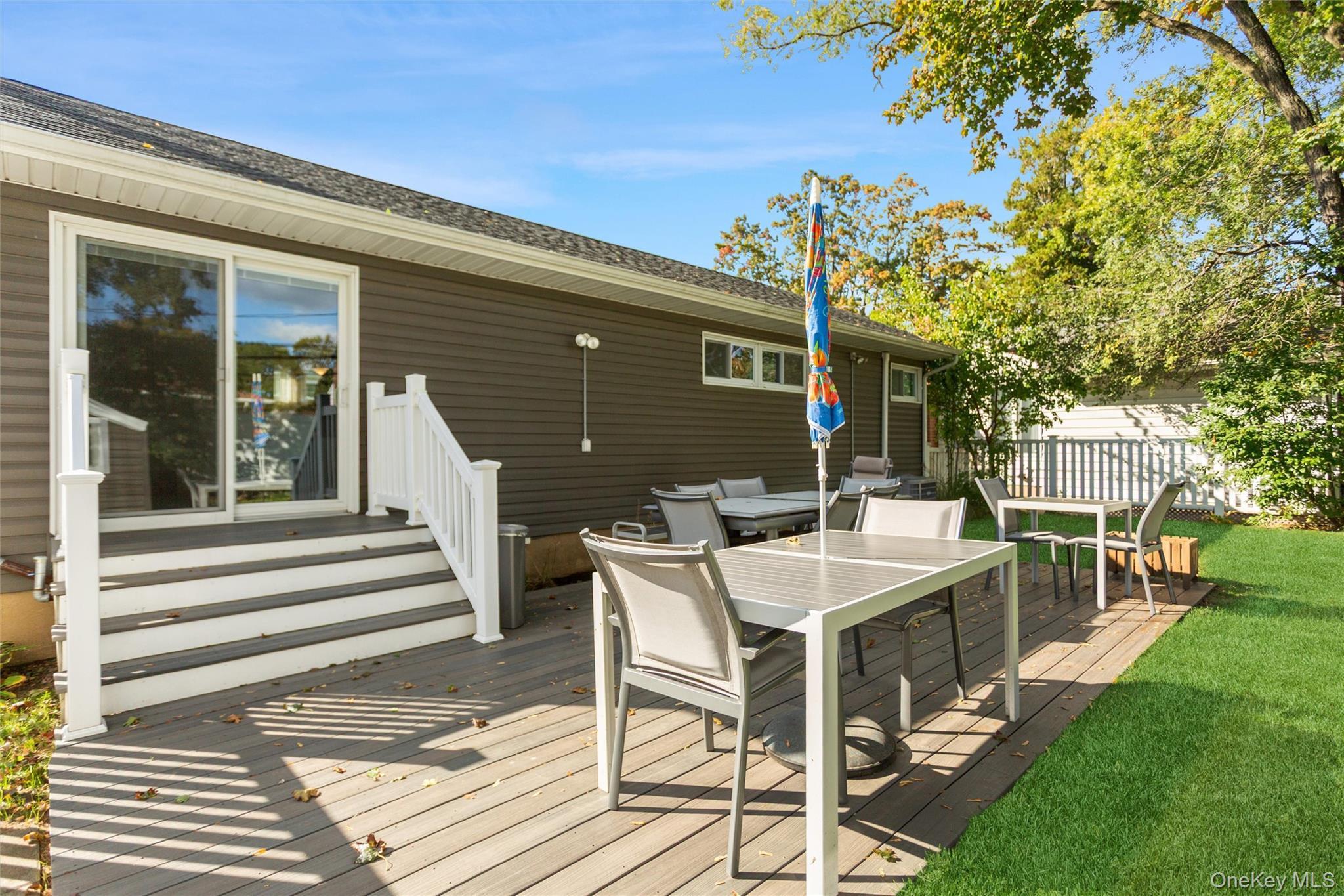 Single Family Cedar Nassau County, NY 11554, MLS-874504-25