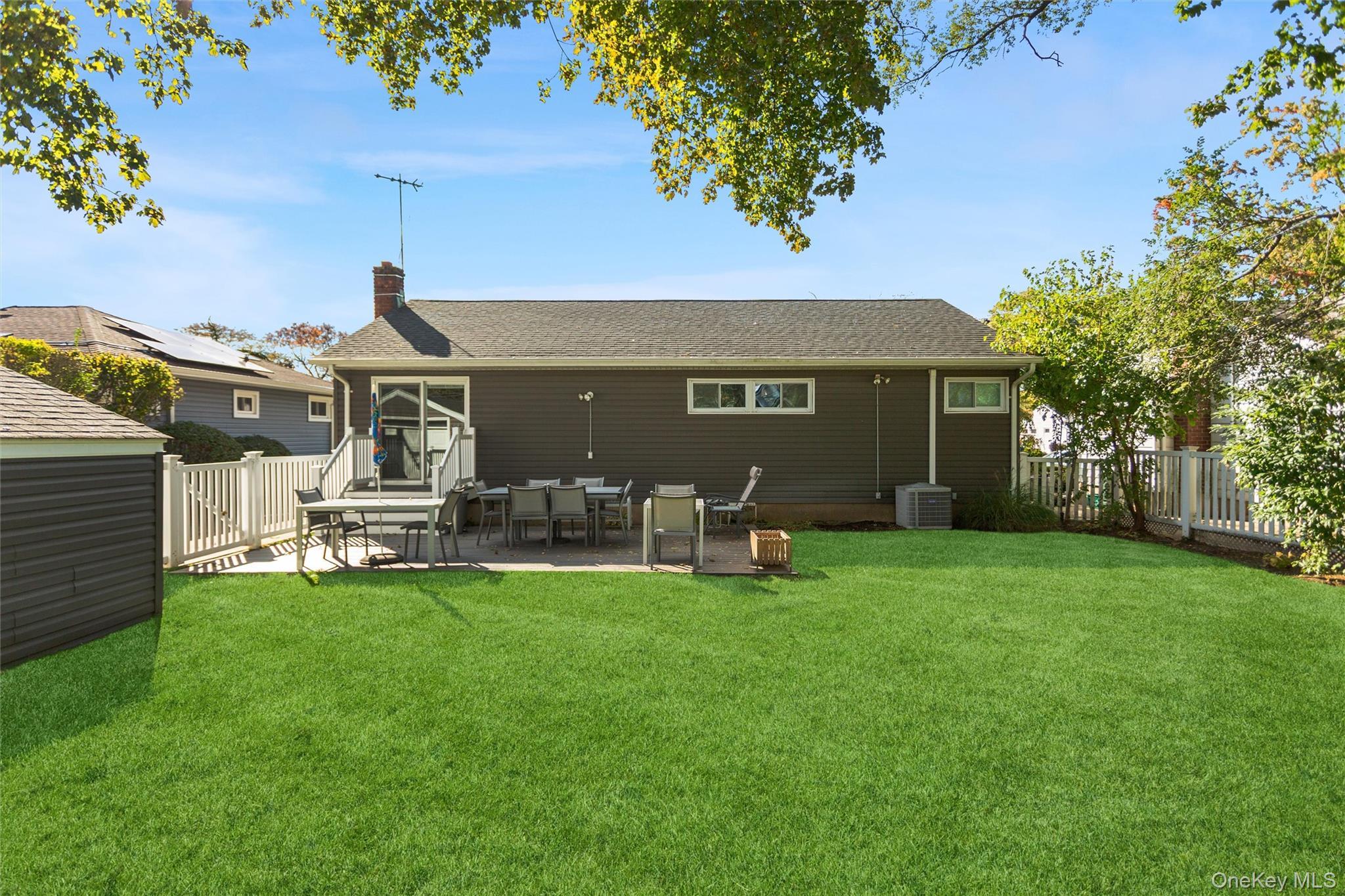 Single Family Cedar Nassau County, NY 11554, MLS-874504-28