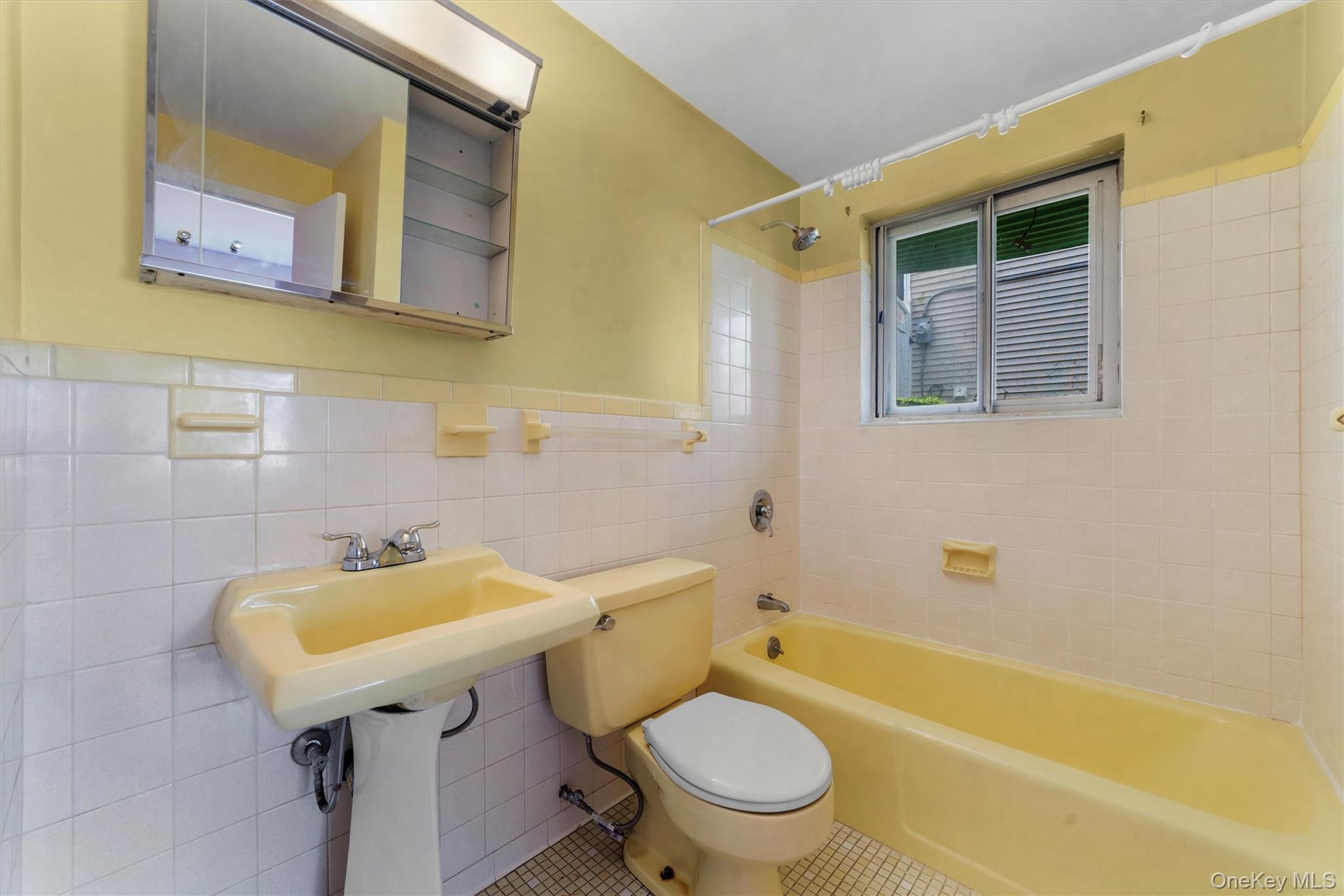 Single Family Maple  Westchester County, NY 10520, MLS-874505-27