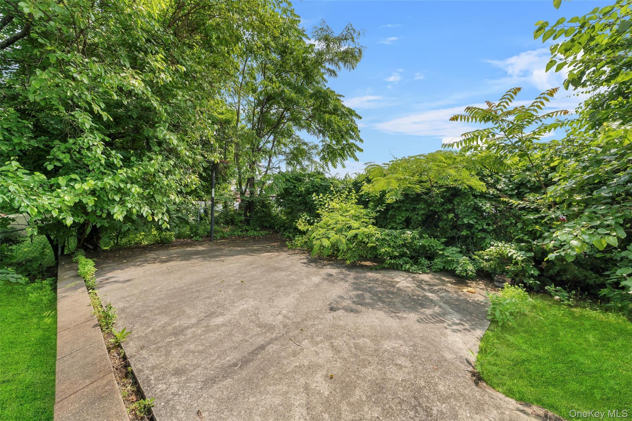 Single Family Maple  Westchester County, NY 10520, MLS-874505-36