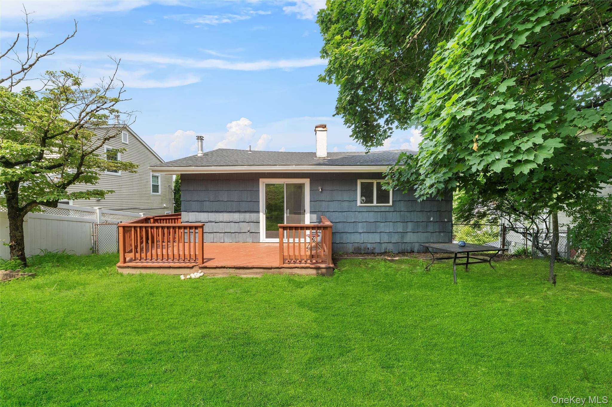 Single Family Maple  Westchester County, NY 10520, MLS-874505-37