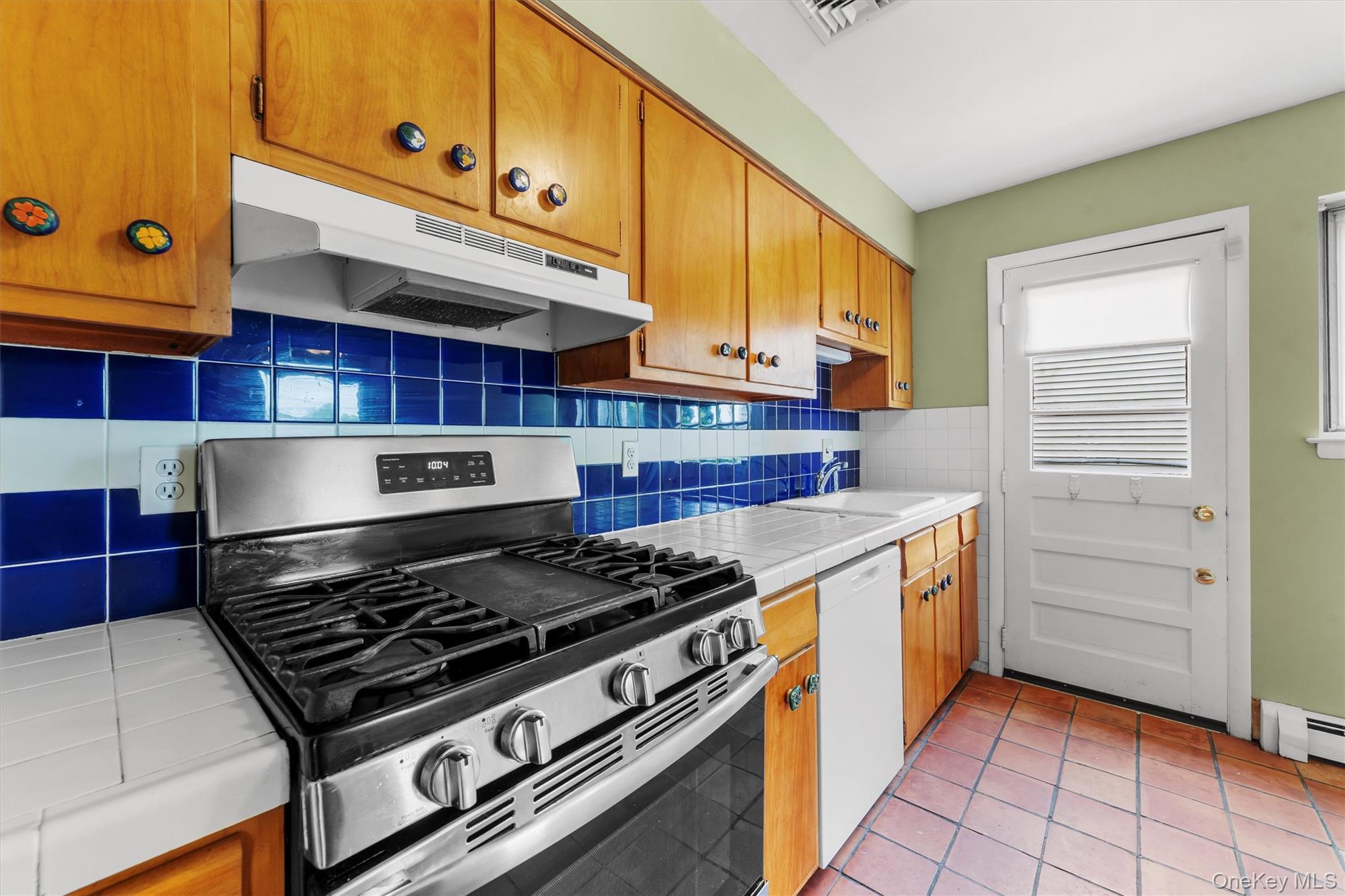 Single Family Maple  Westchester County, NY 10520, MLS-874505-9