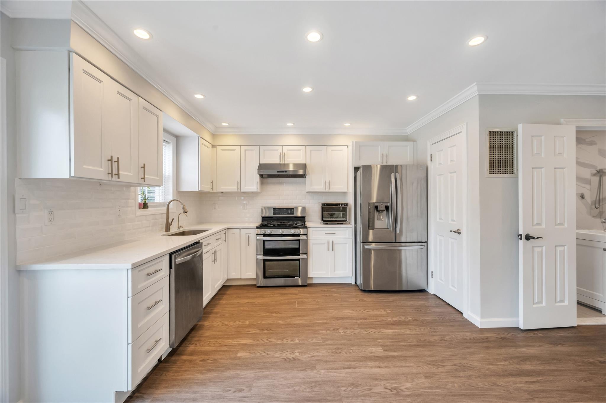 Single Family 66th  Queens, NY 11362, MLS-874507-5