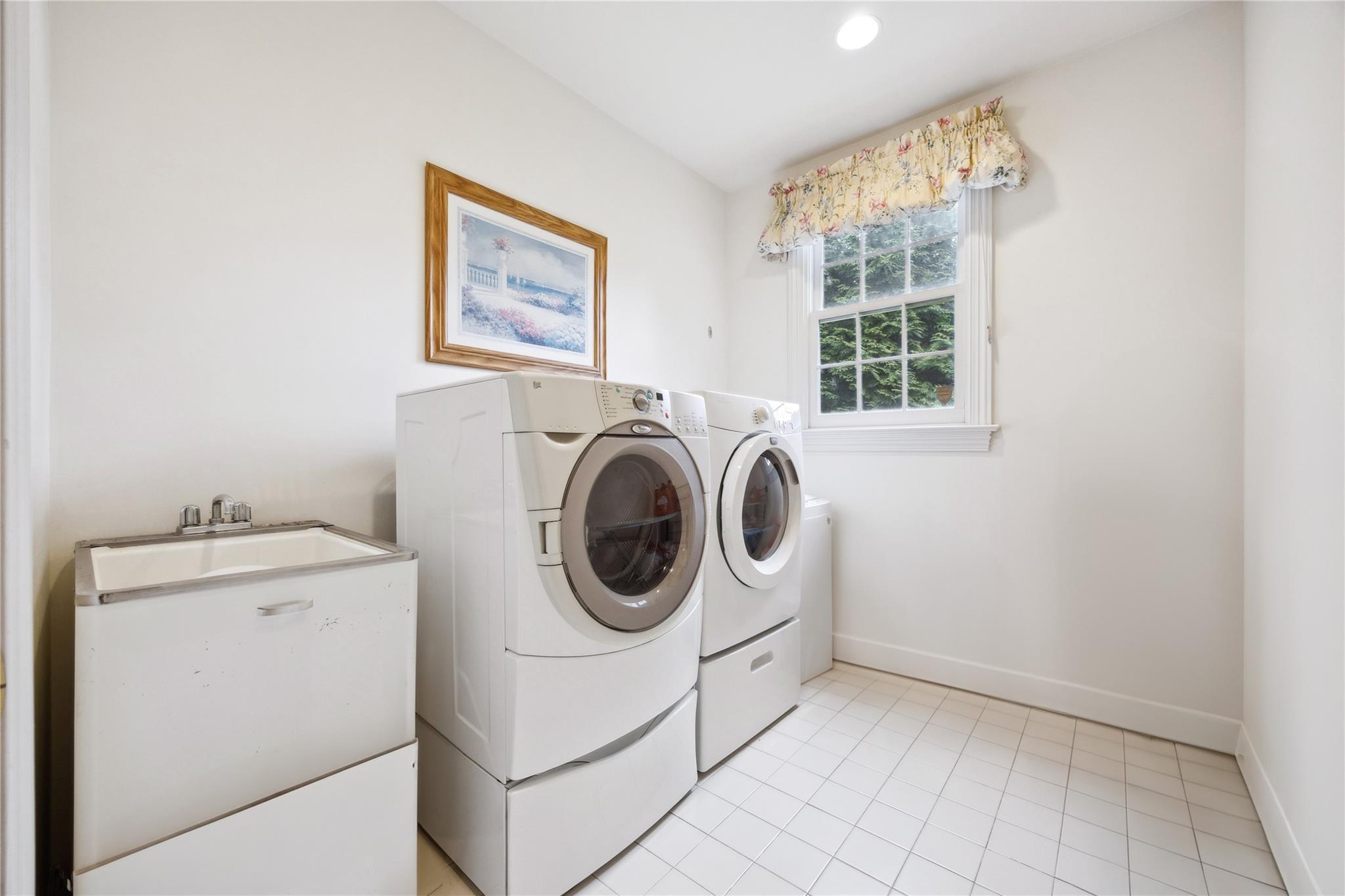 Single Family Stone Hill  Nassau County, NY 11030, MLS-874551-13