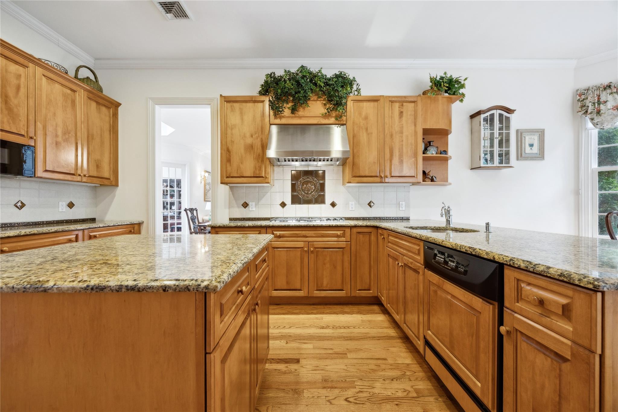 Single Family Stone Hill  Nassau County, NY 11030, MLS-874551-7