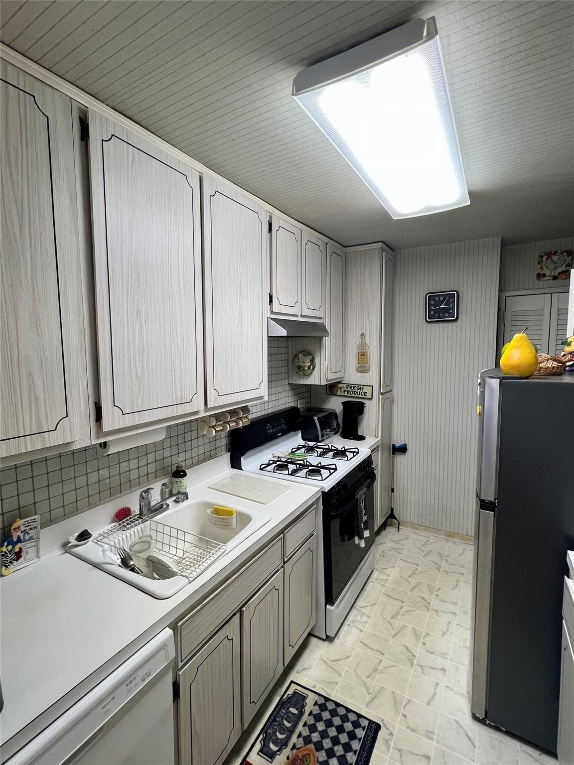 Condo 151  Queens, NY 11414, MLS-874562-11