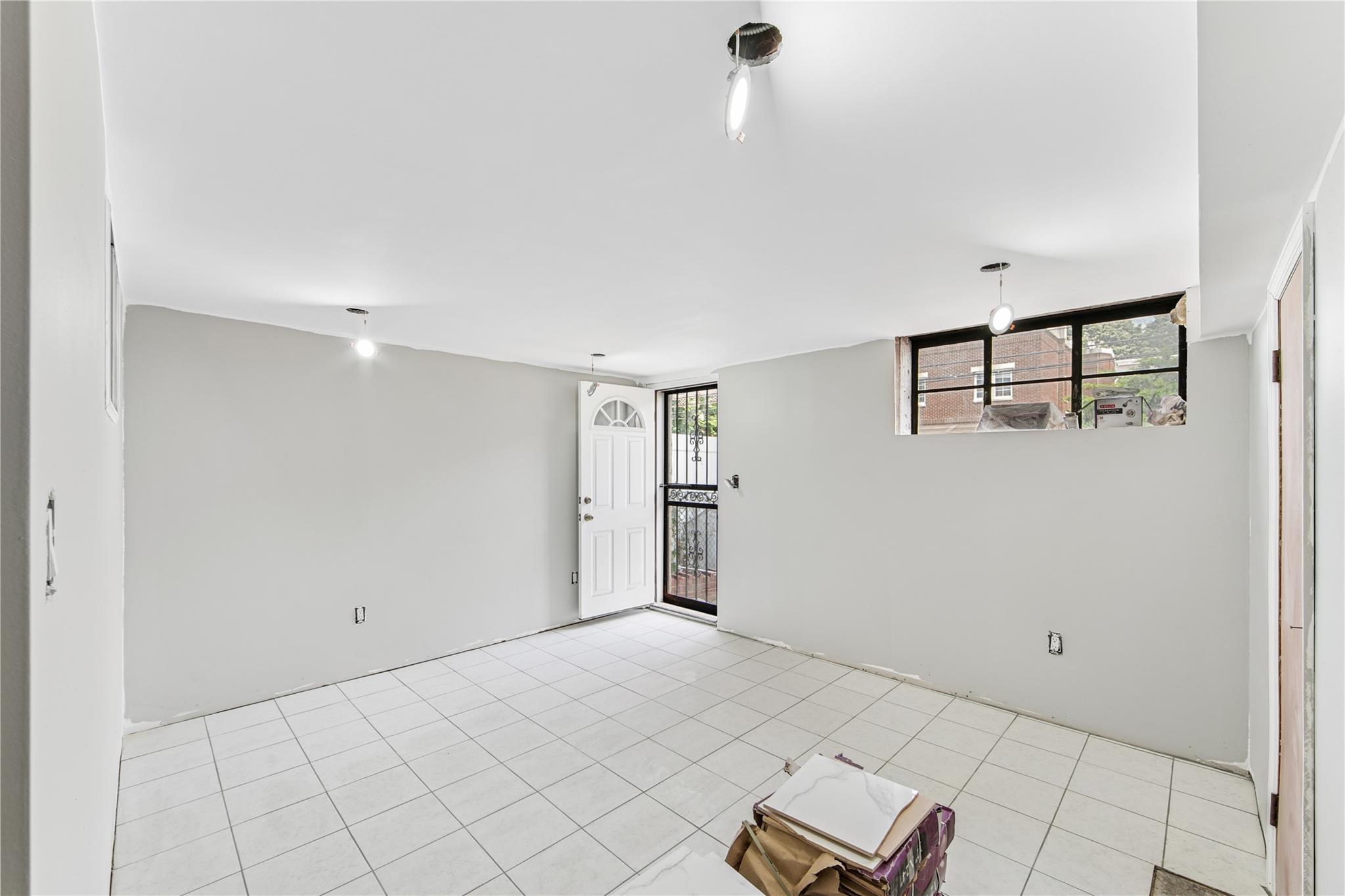 Single Family 64th  Queens, NY 11377, MLS-874567-12