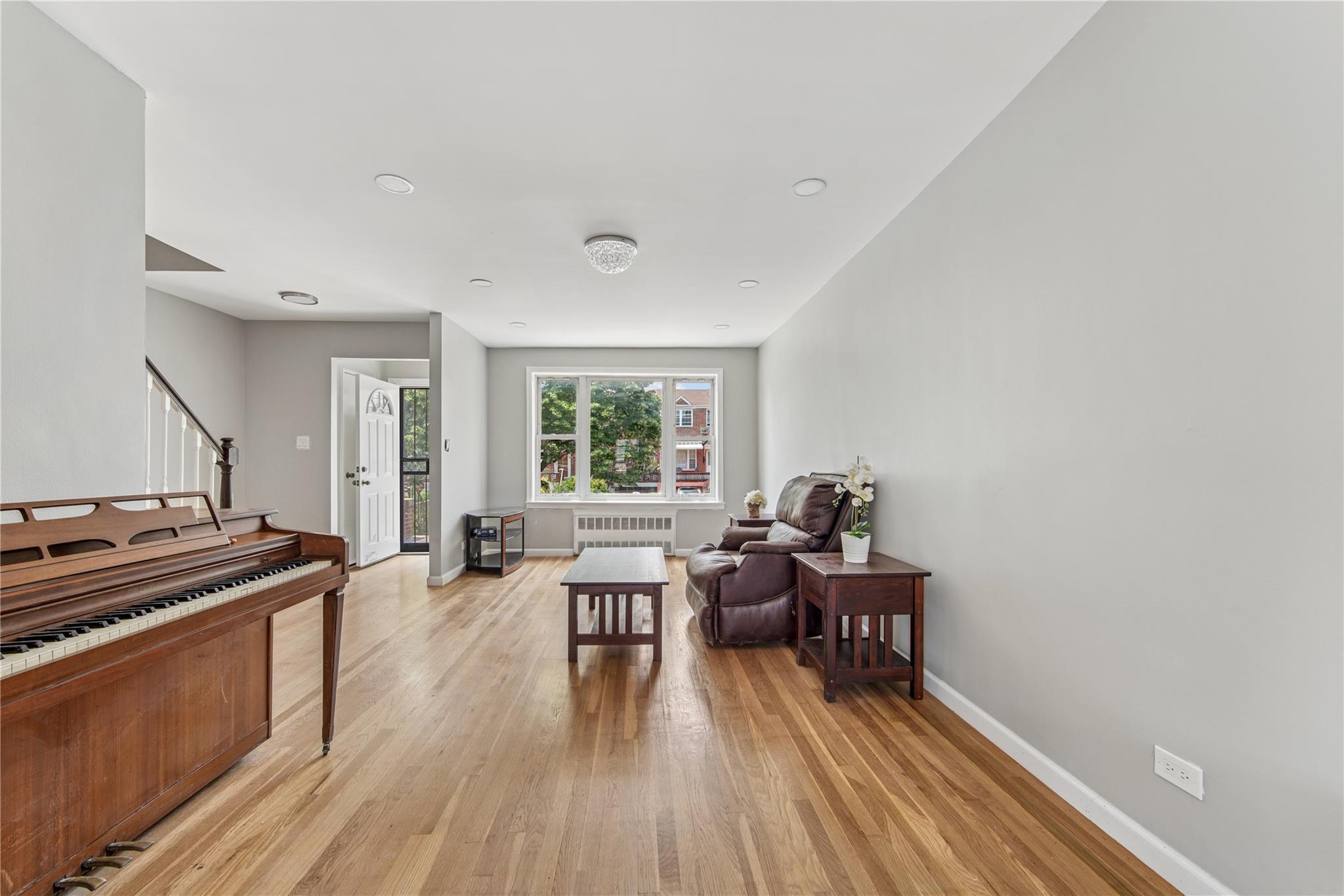 Single Family 64th  Queens, NY 11377, MLS-874567-3