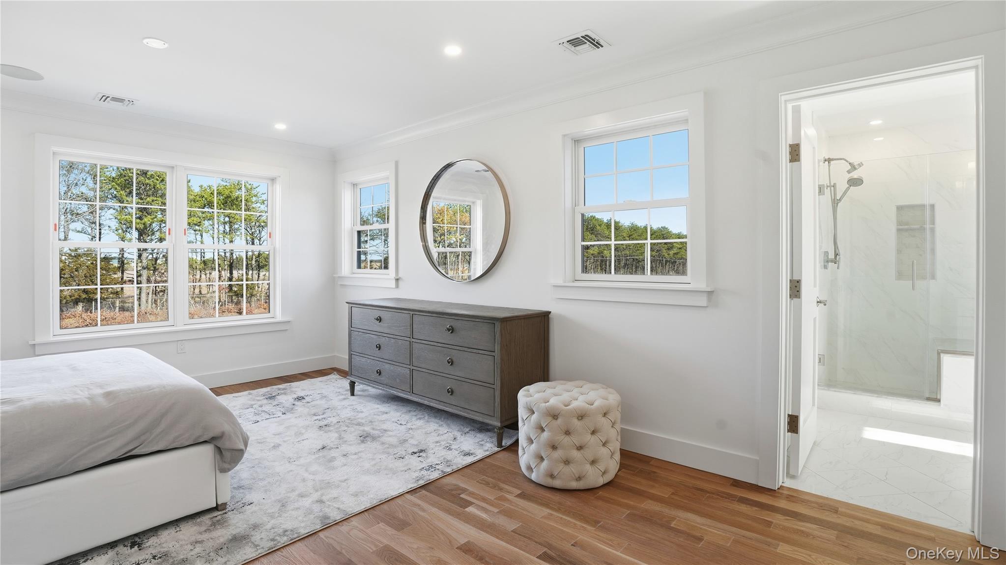 Condo Rogers  Suffolk County, NY 11978, MLS-874591-16