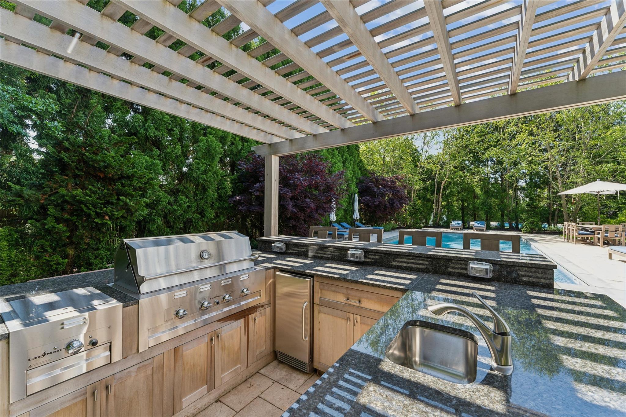 Single Family Landing  Suffolk County, NY 11942, MLS-874610-24