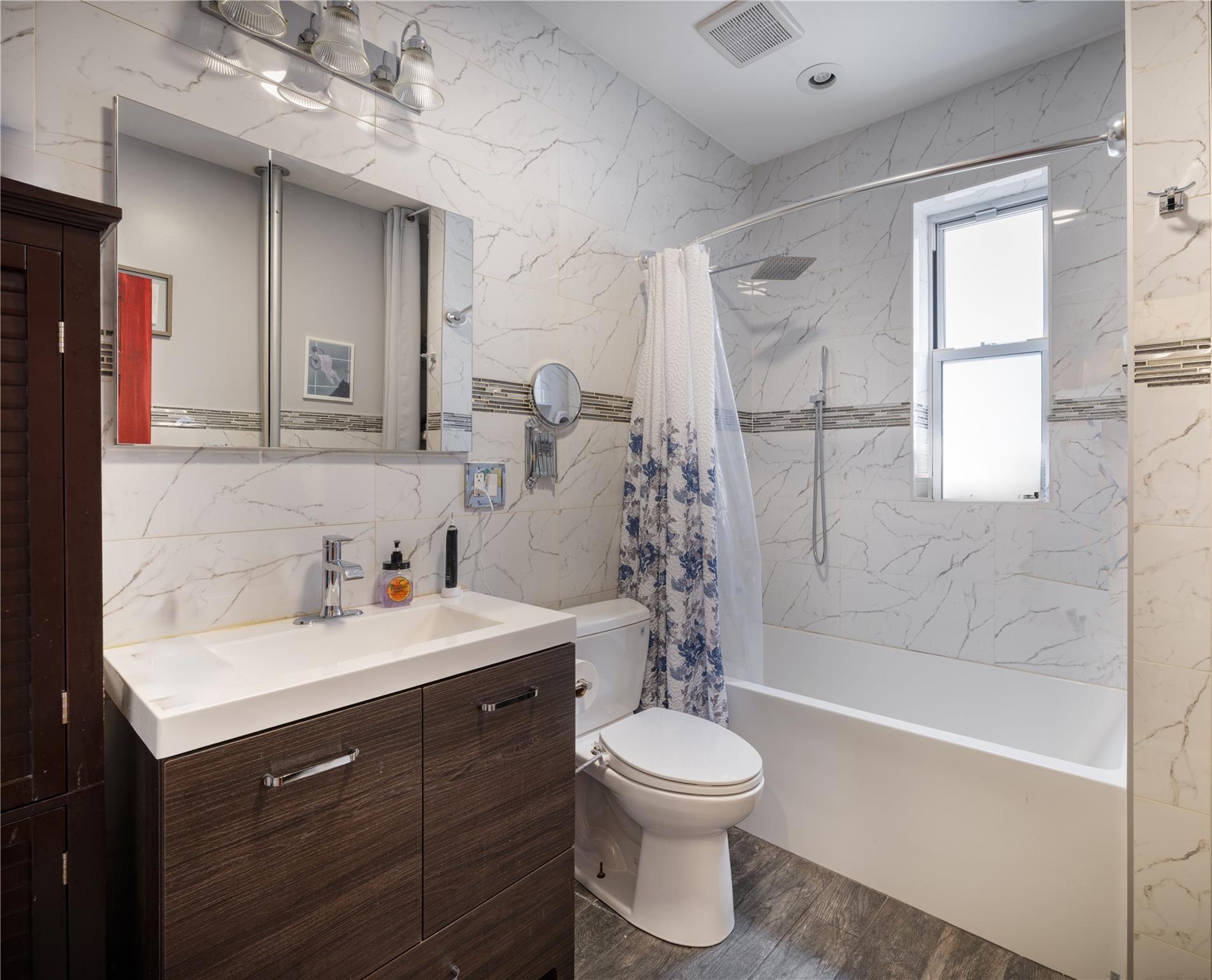 Single Family 21st  Queens, NY 11105, MLS-874611-5