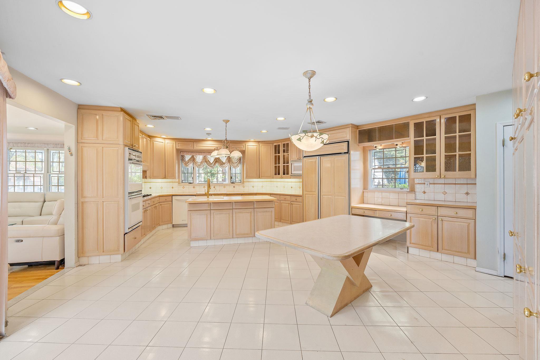 Single Family Dunton  Queens, NY 11423, MLS-874614-10