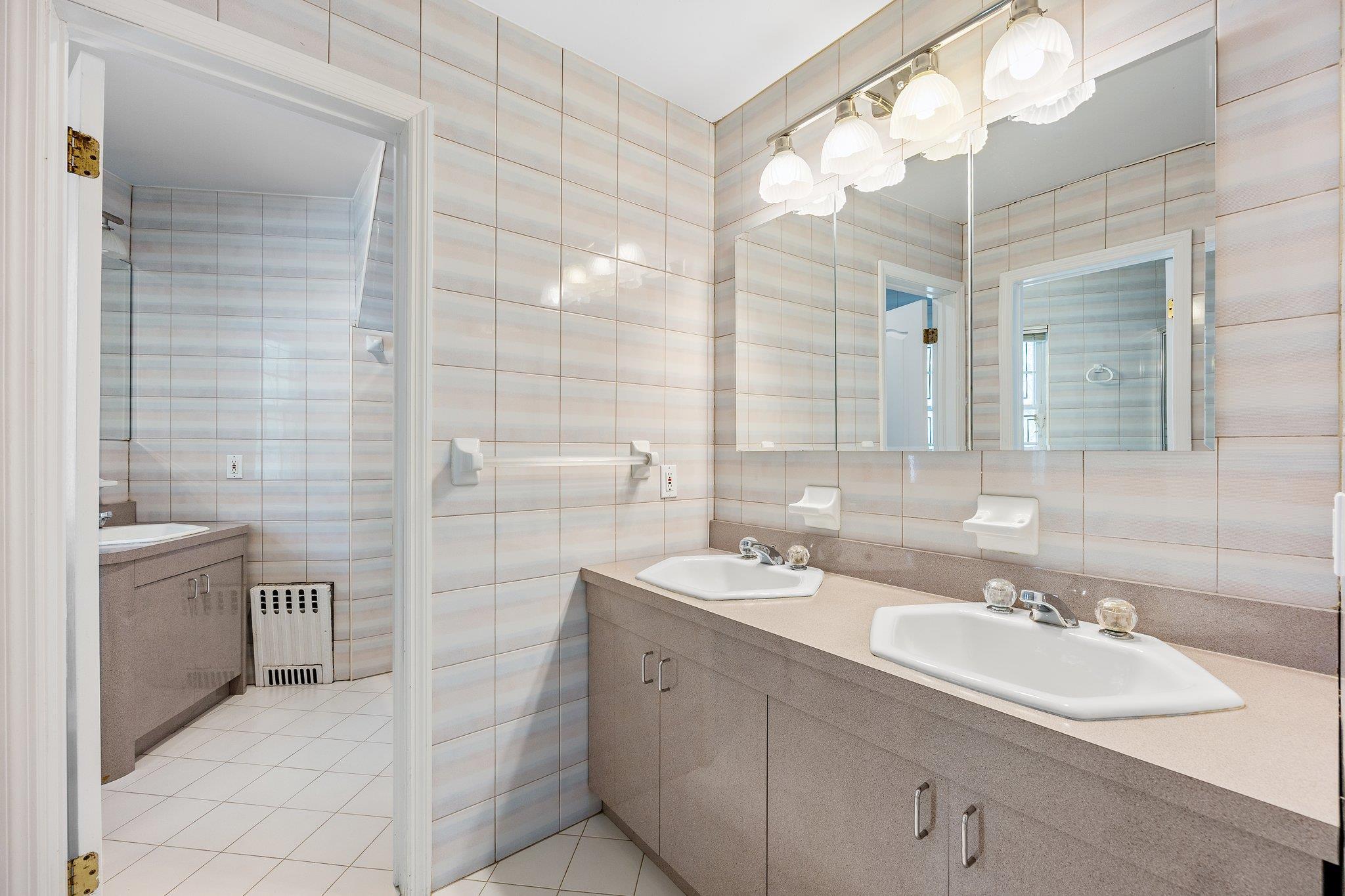 Single Family Dunton  Queens, NY 11423, MLS-874614-18