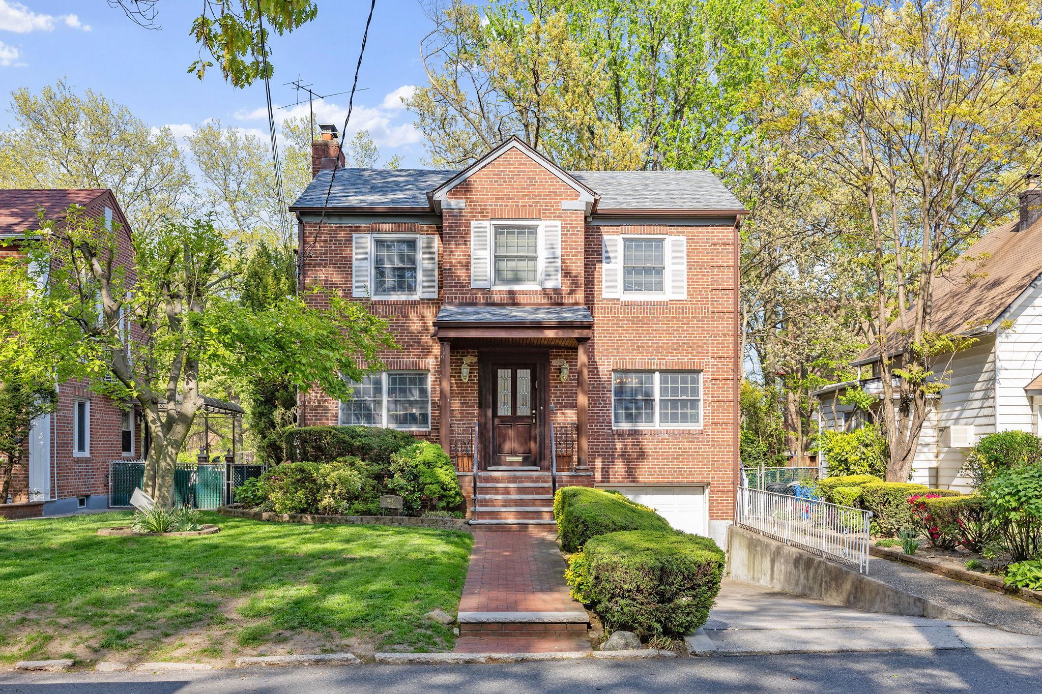 Single Family Dunton  Queens, NY 11423, MLS-874614-2