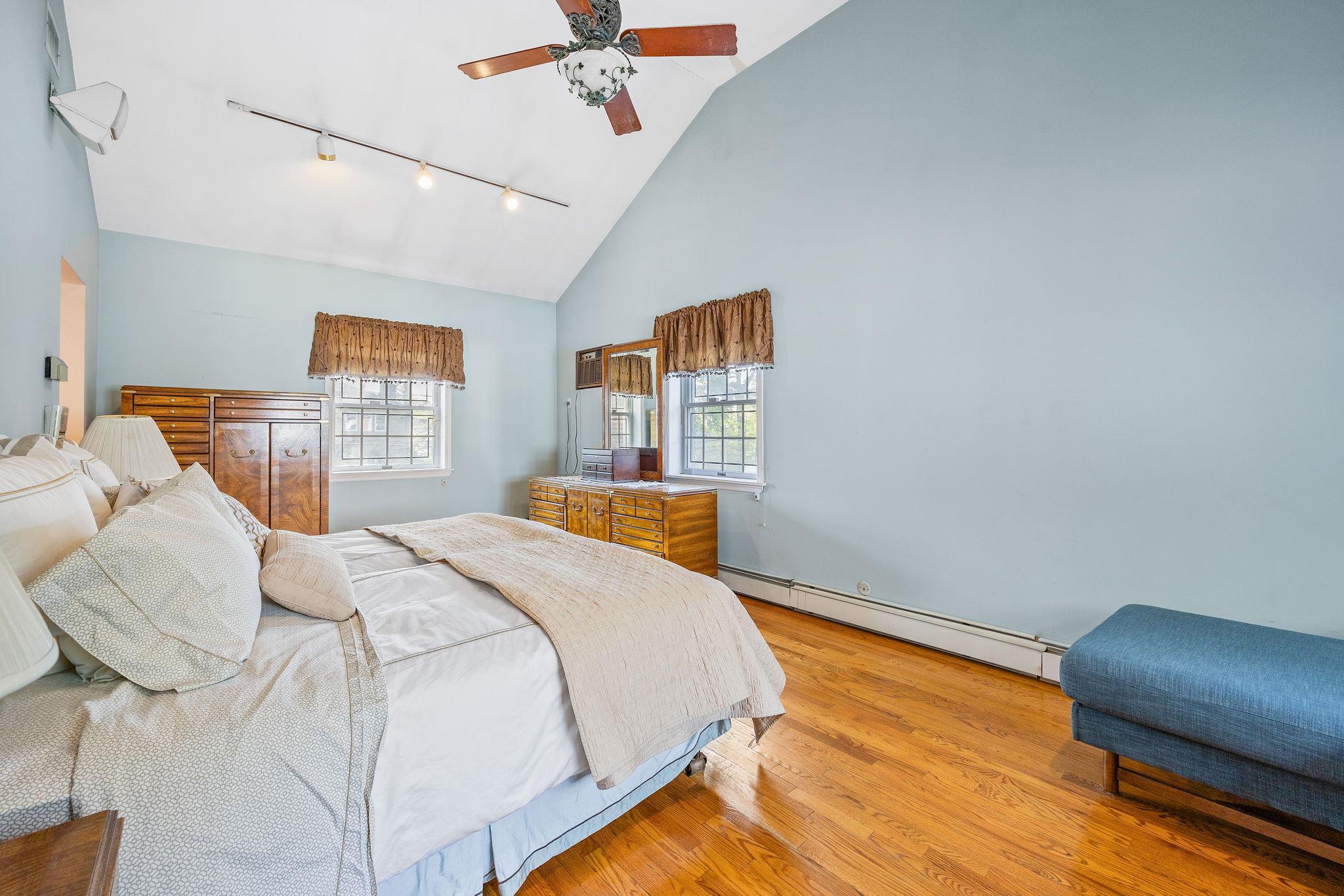 Single Family Dunton  Queens, NY 11423, MLS-874614-20