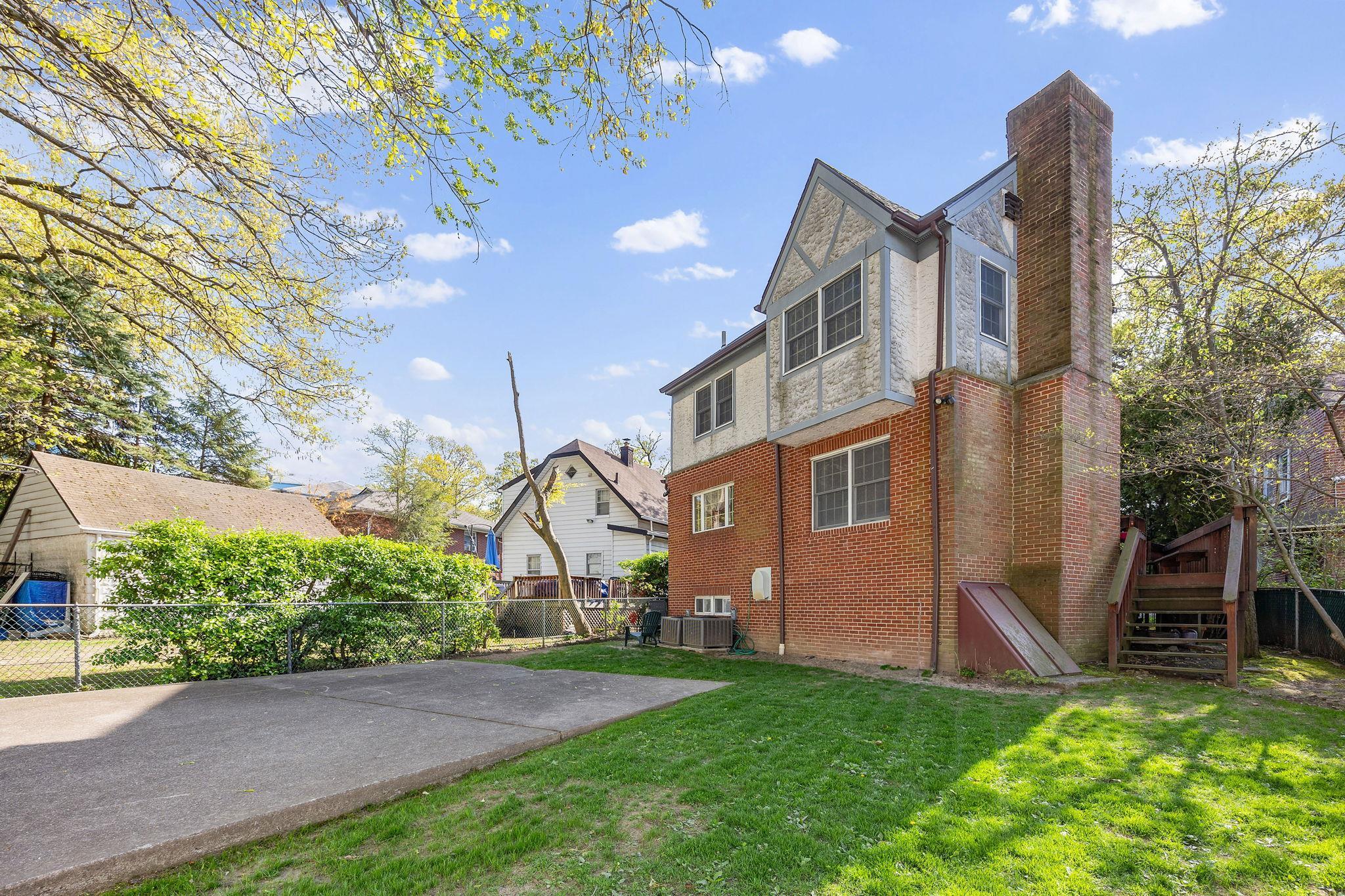 Single Family Dunton  Queens, NY 11423, MLS-874614-24