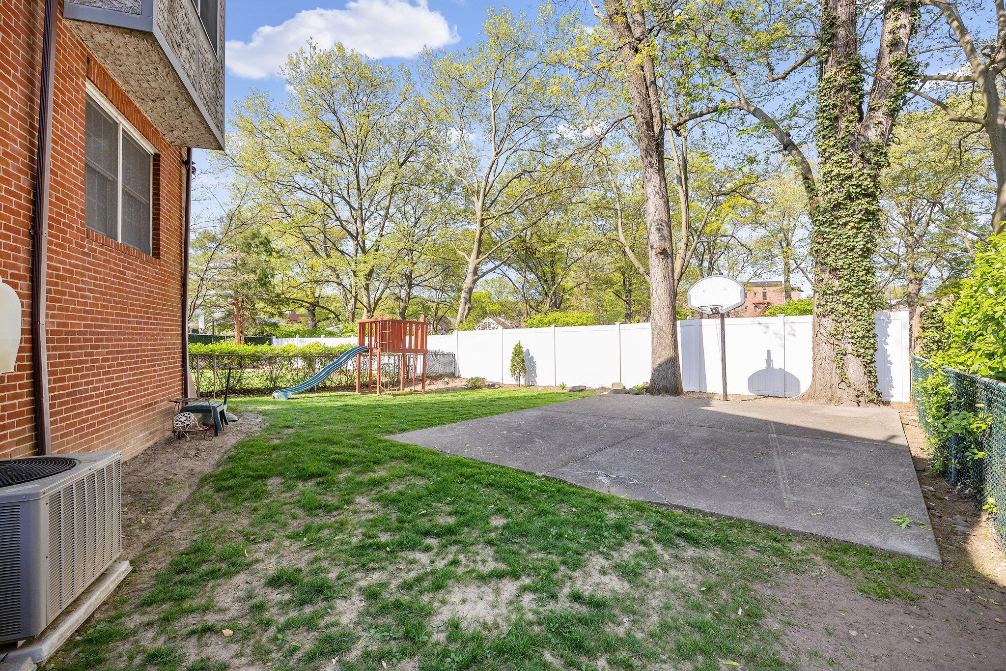 Single Family Dunton  Queens, NY 11423, MLS-874614-25