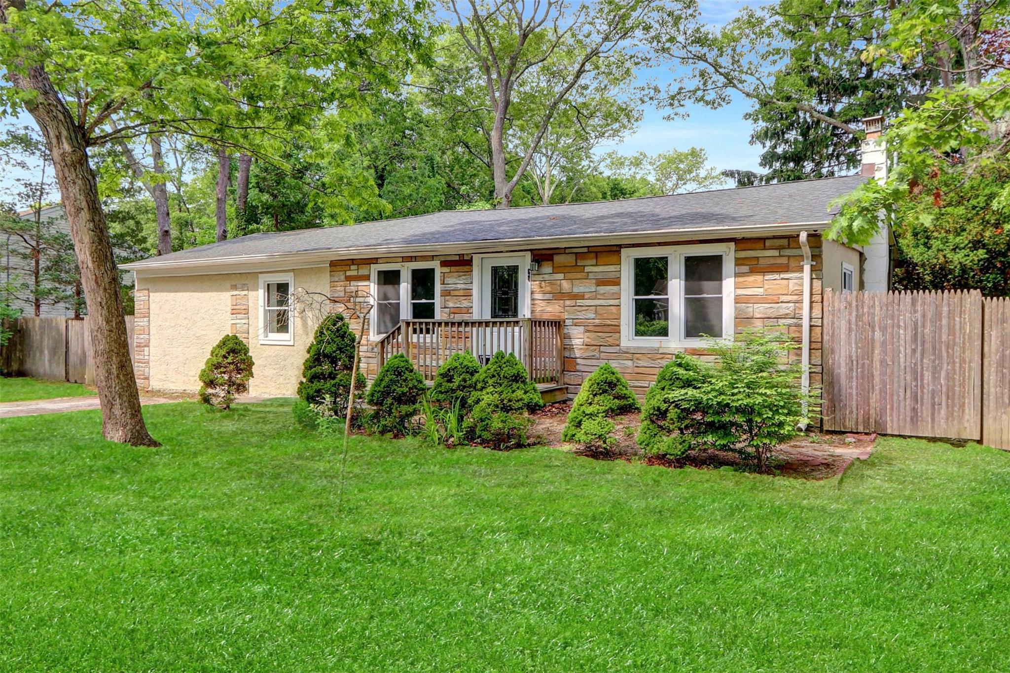 Single Family Broadway  Suffolk County, NY 11950, MLS-874628-19