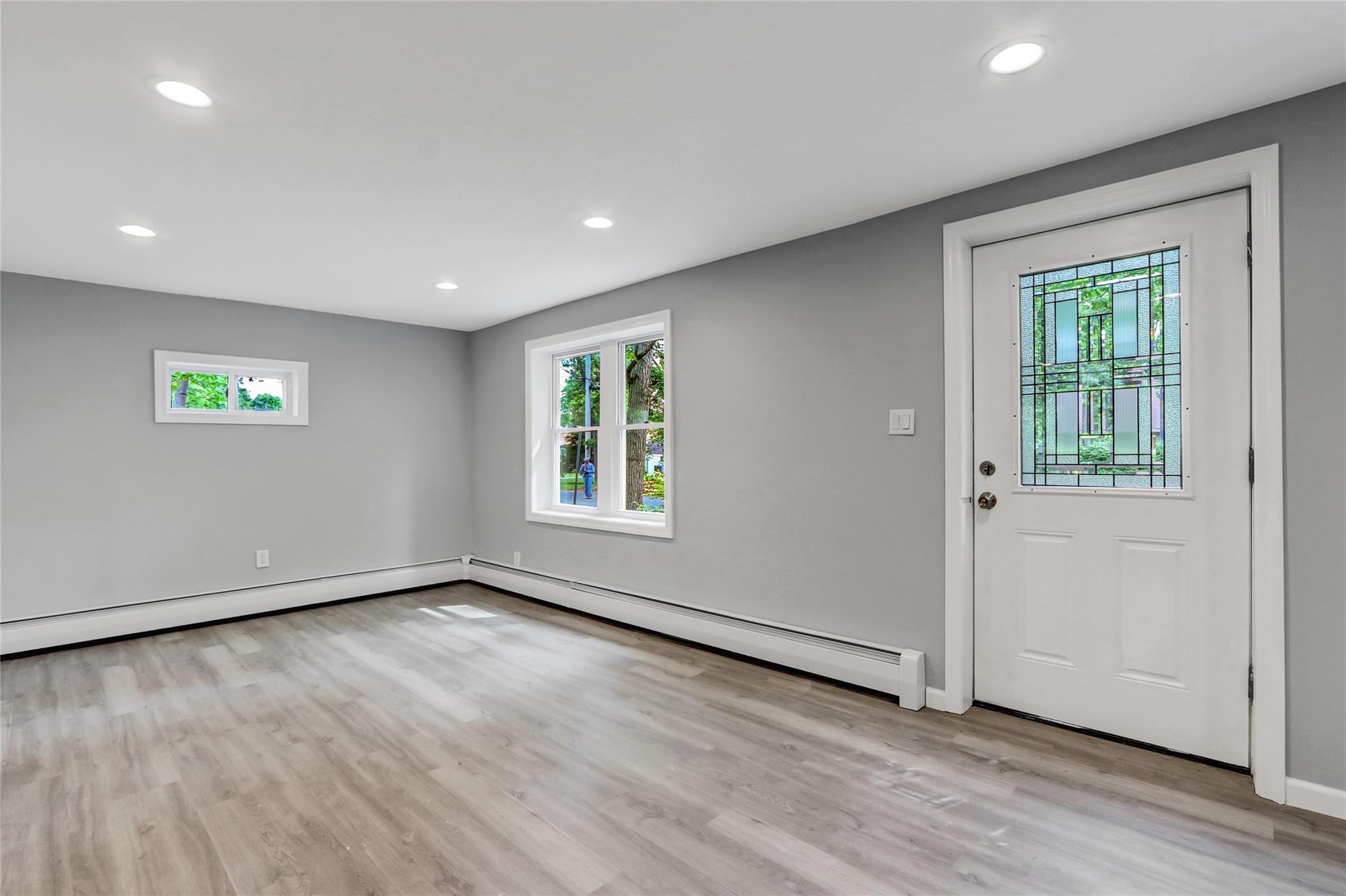 Single Family Broadway  Suffolk County, NY 11950, MLS-874628-8