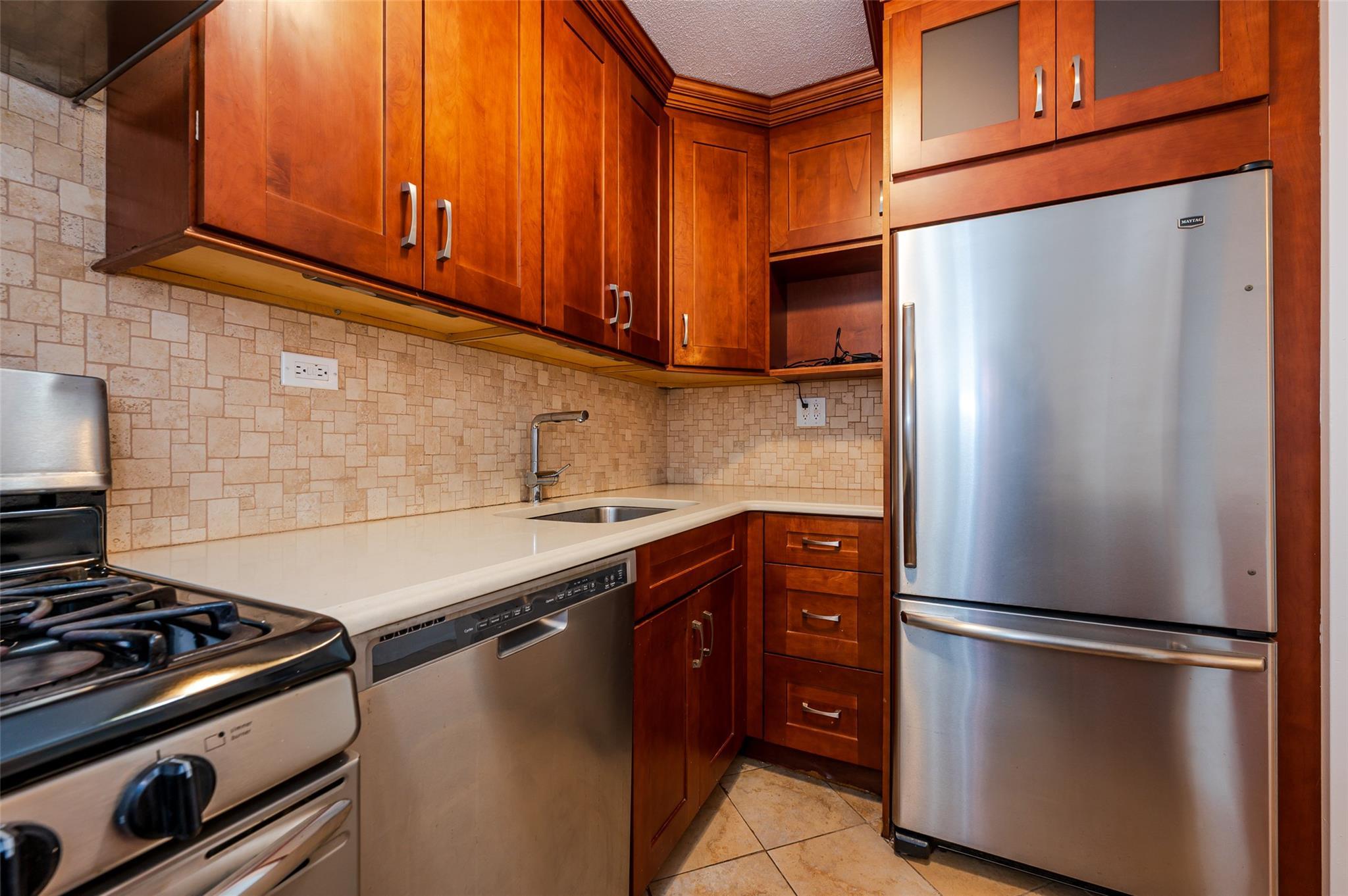 Coop Henry Street  Brooklyn, NY 11201, MLS-874639-11