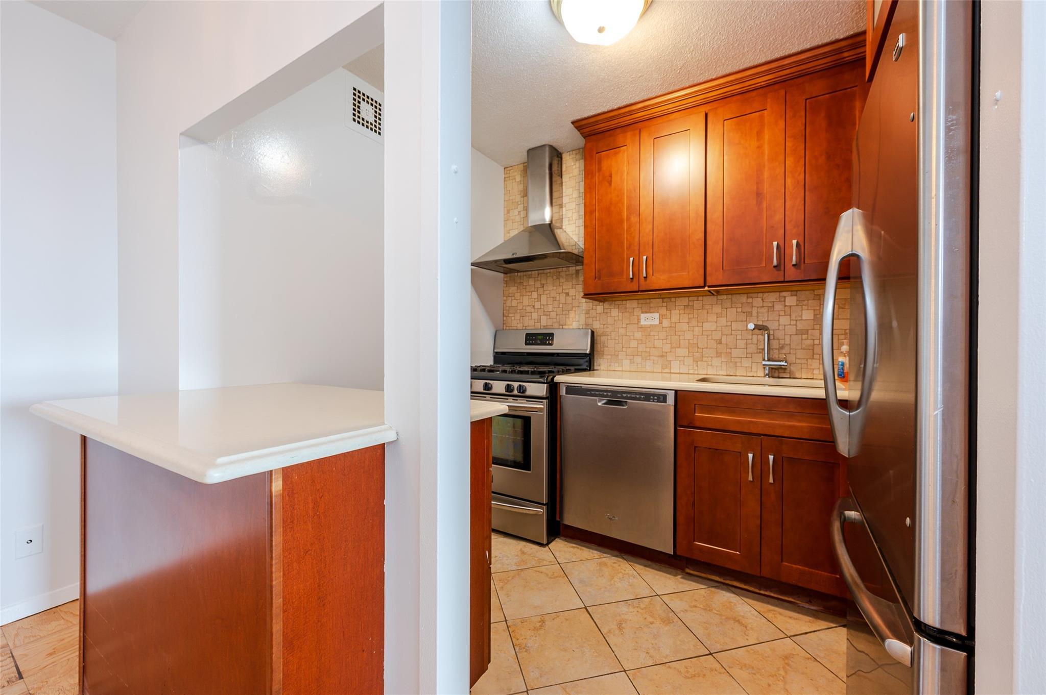 Coop Henry Street  Brooklyn, NY 11201, MLS-874639-9