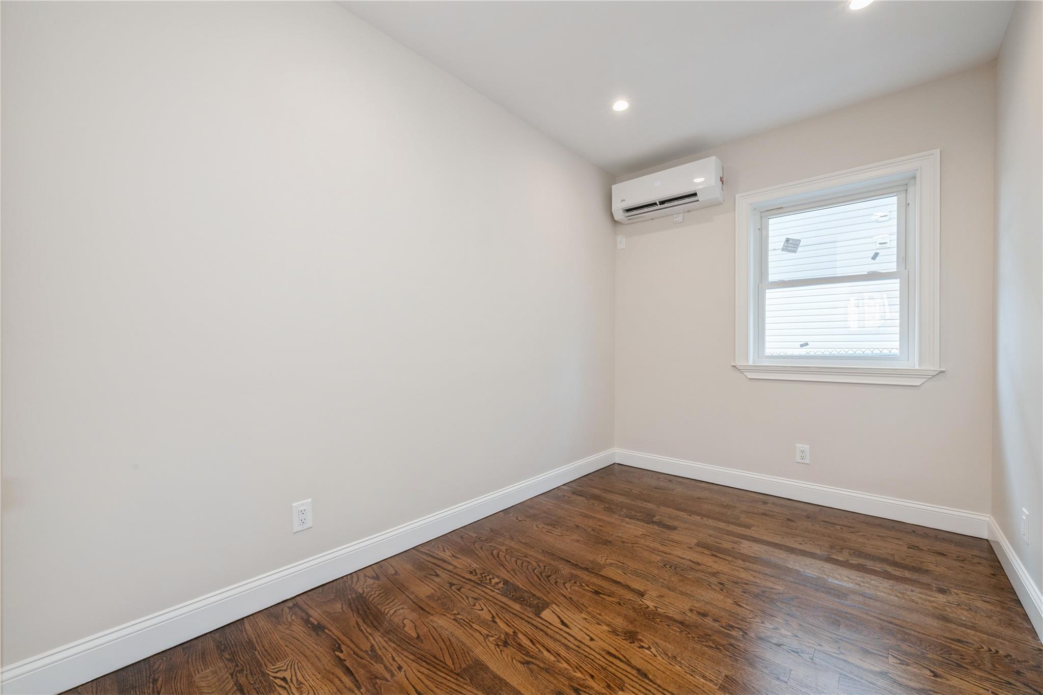 Single Family 224  Queens, NY 11413, MLS-874657-17