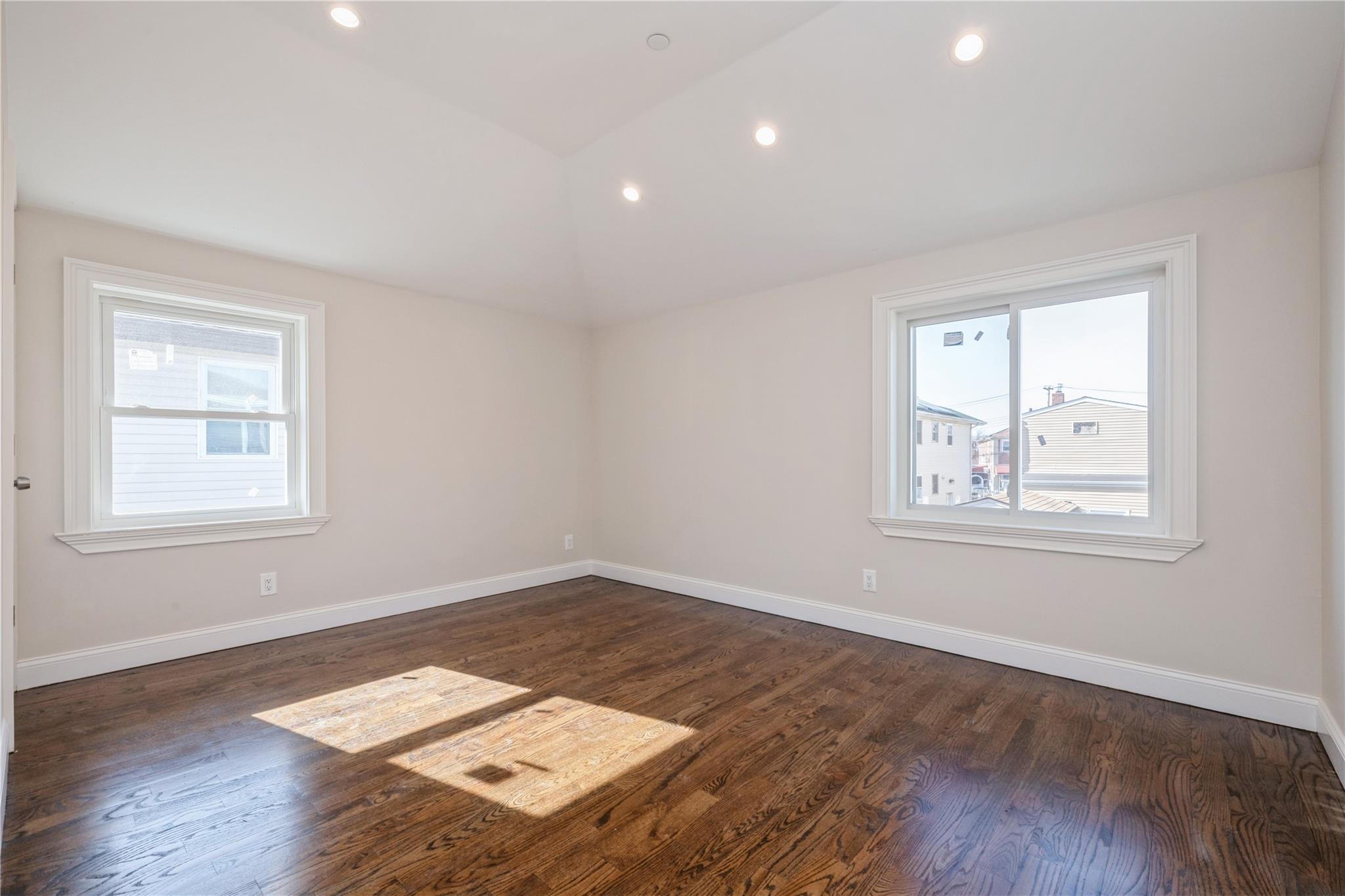 Single Family 224  Queens, NY 11413, MLS-874657-32