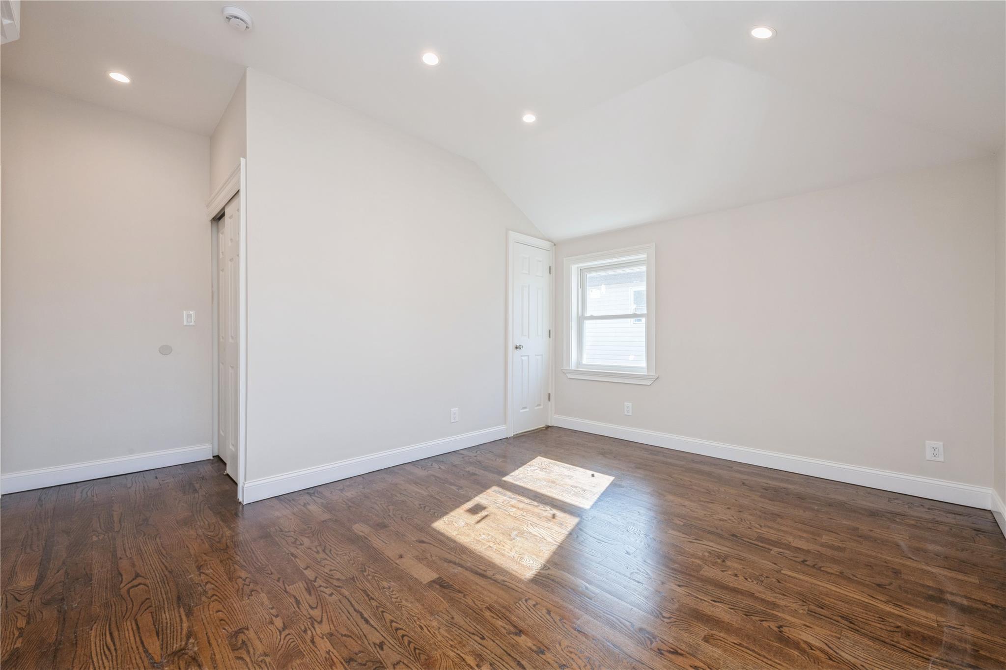 Single Family 224  Queens, NY 11413, MLS-874657-33
