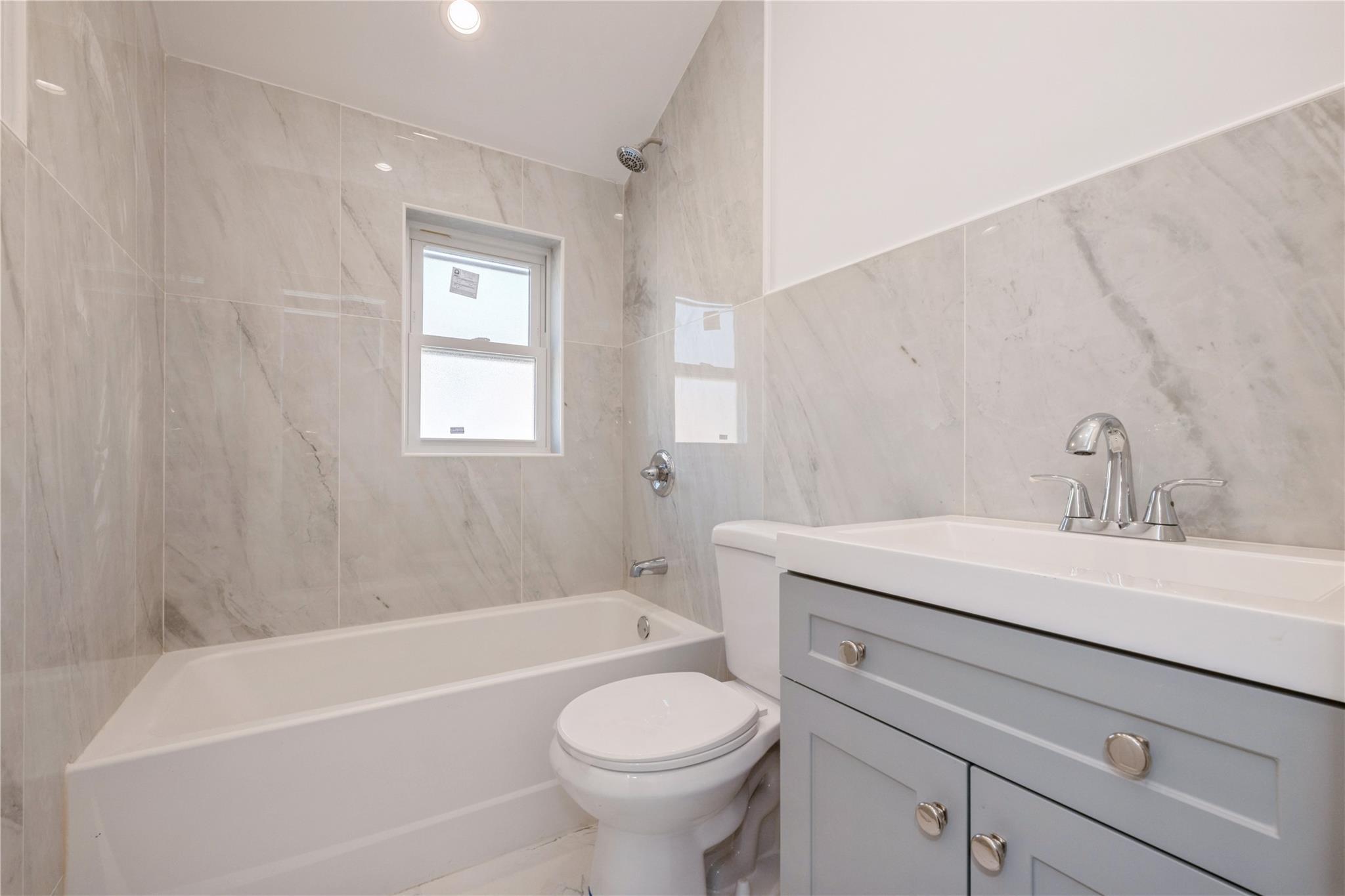 Single Family 224  Queens, NY 11413, MLS-874657-37